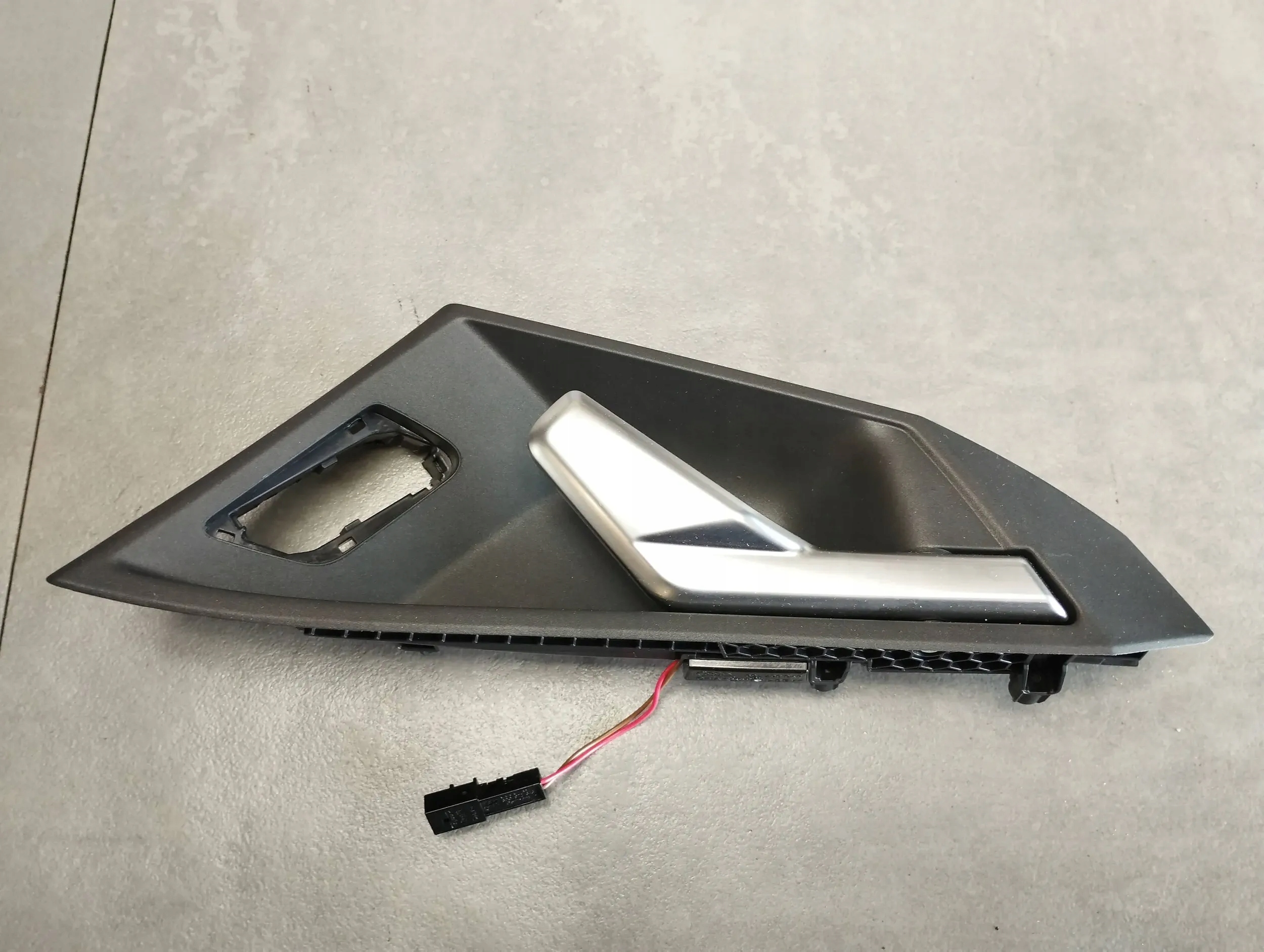 Audi S3 A3 8Y handle inner left front 8Y0837019