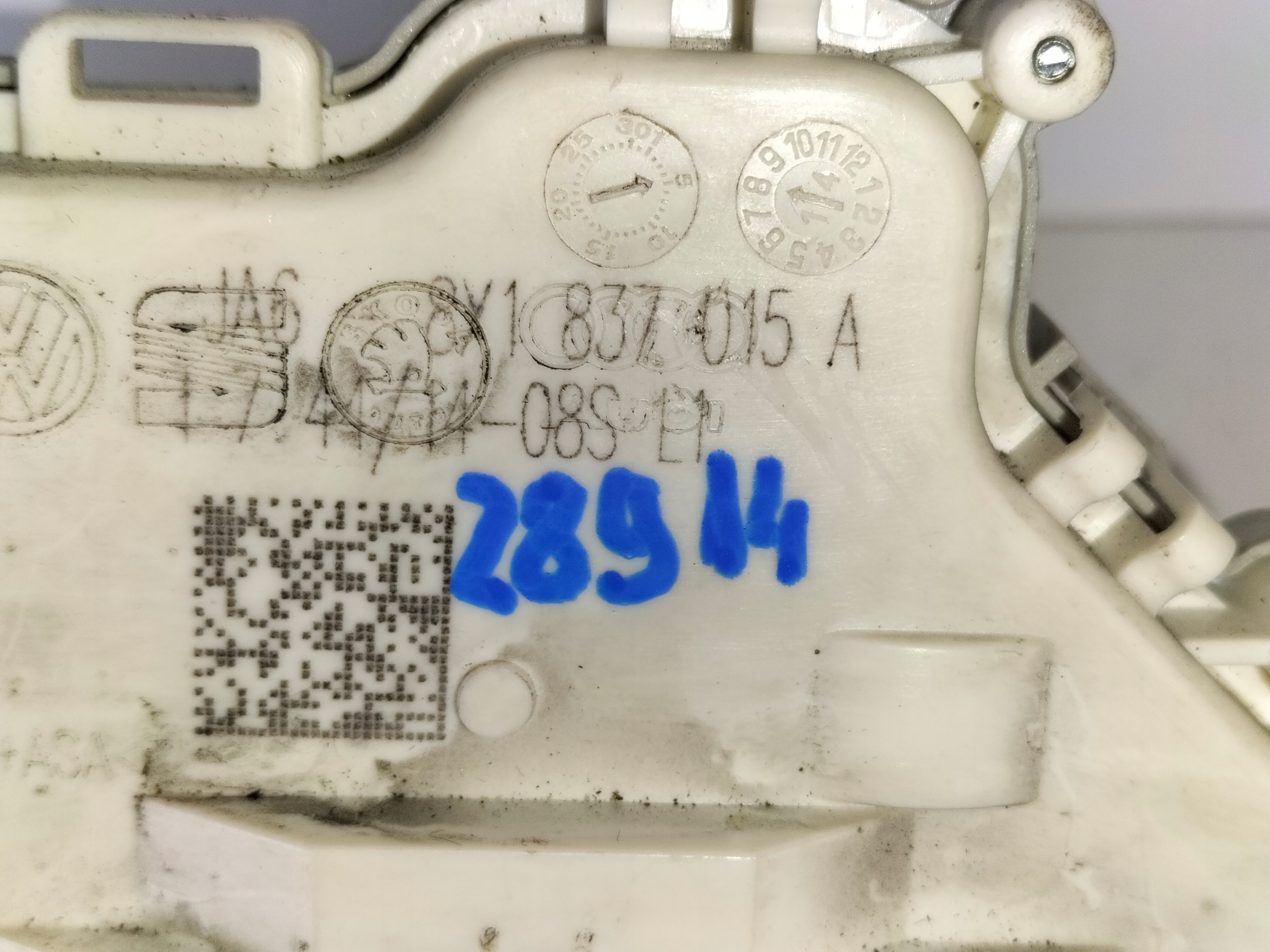 lock door front left AUDI A1 14- A3 8V 15- Q2