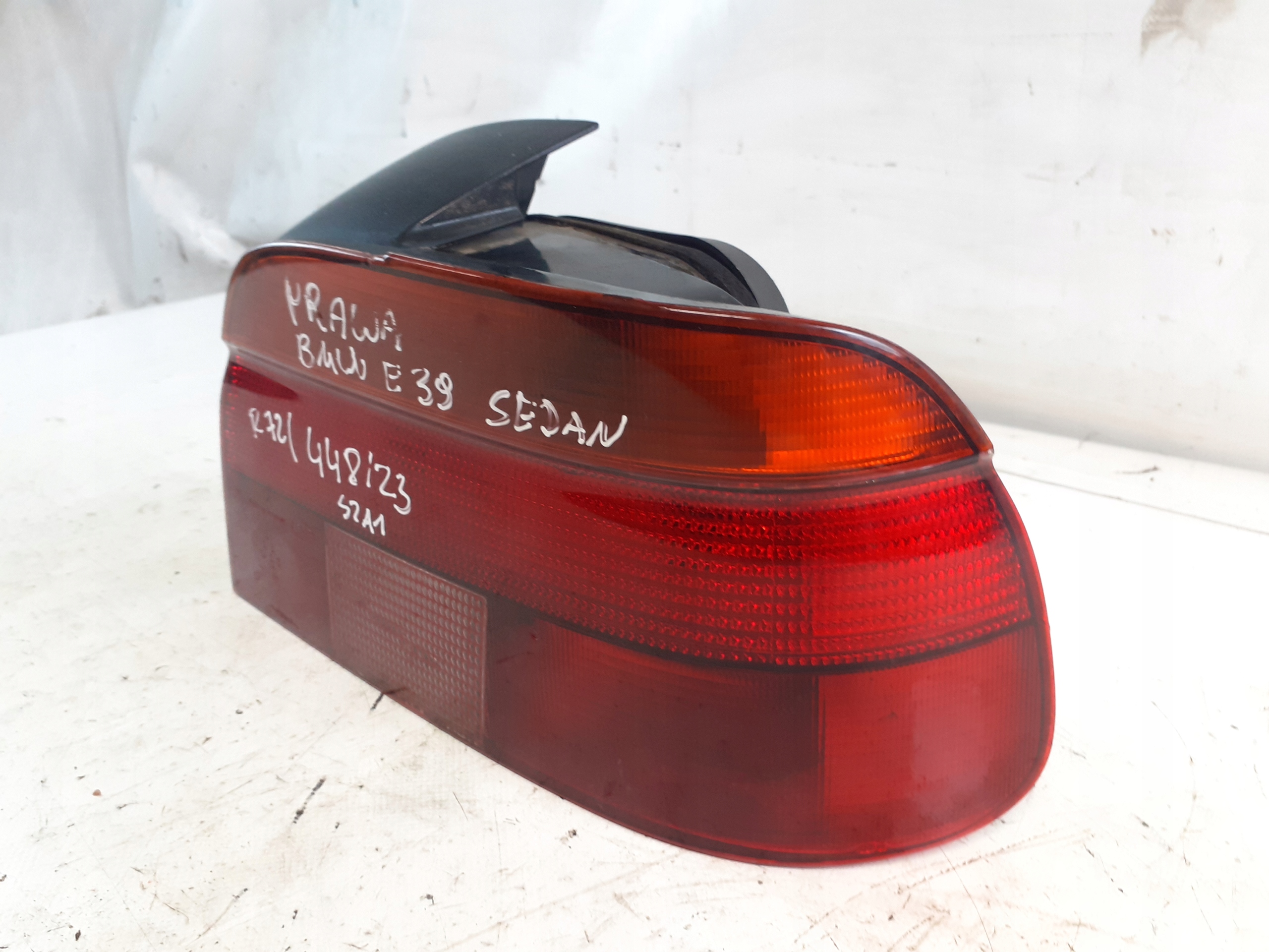 BMW E39 sedan light right rear part rear 8358032