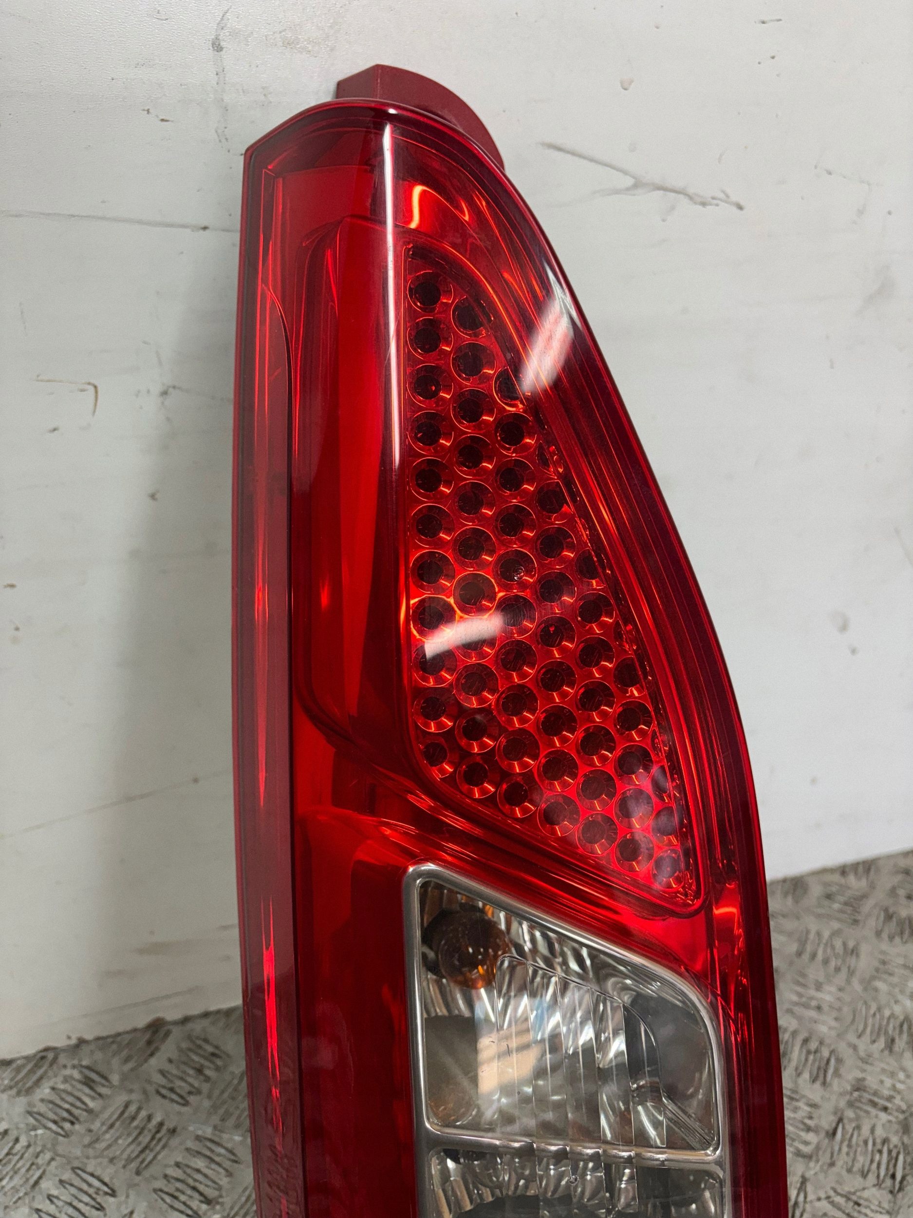 light rear part rear left CITROEN BERLINGO O8- 9680545280