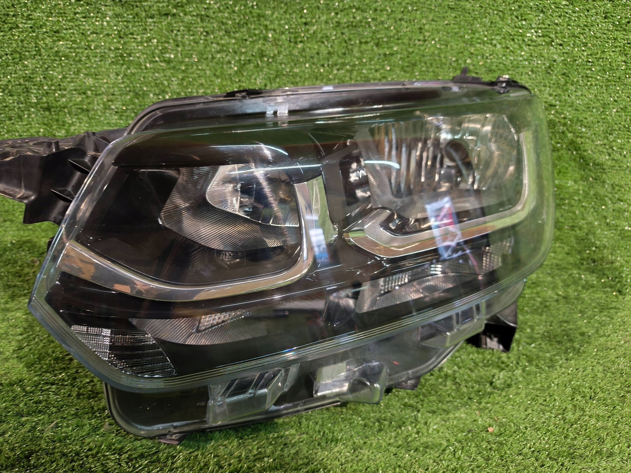 REFLEKTOR left front TOYOTA PROACE CITY VERSO NR.R1112
