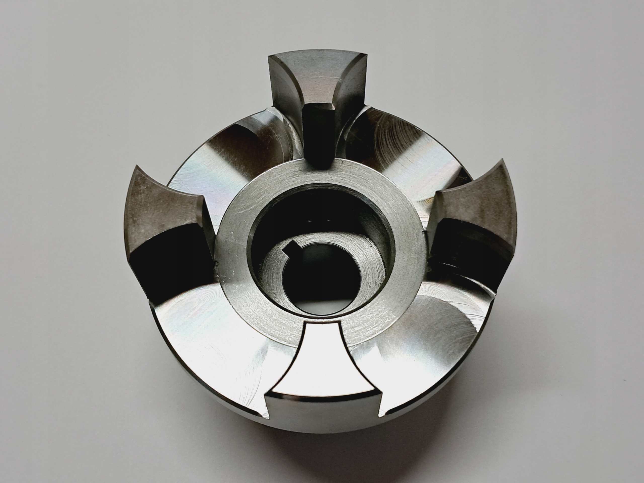 Ocelová spojka čerpadla GR3 otvor 1/8 polovina fi80 L114