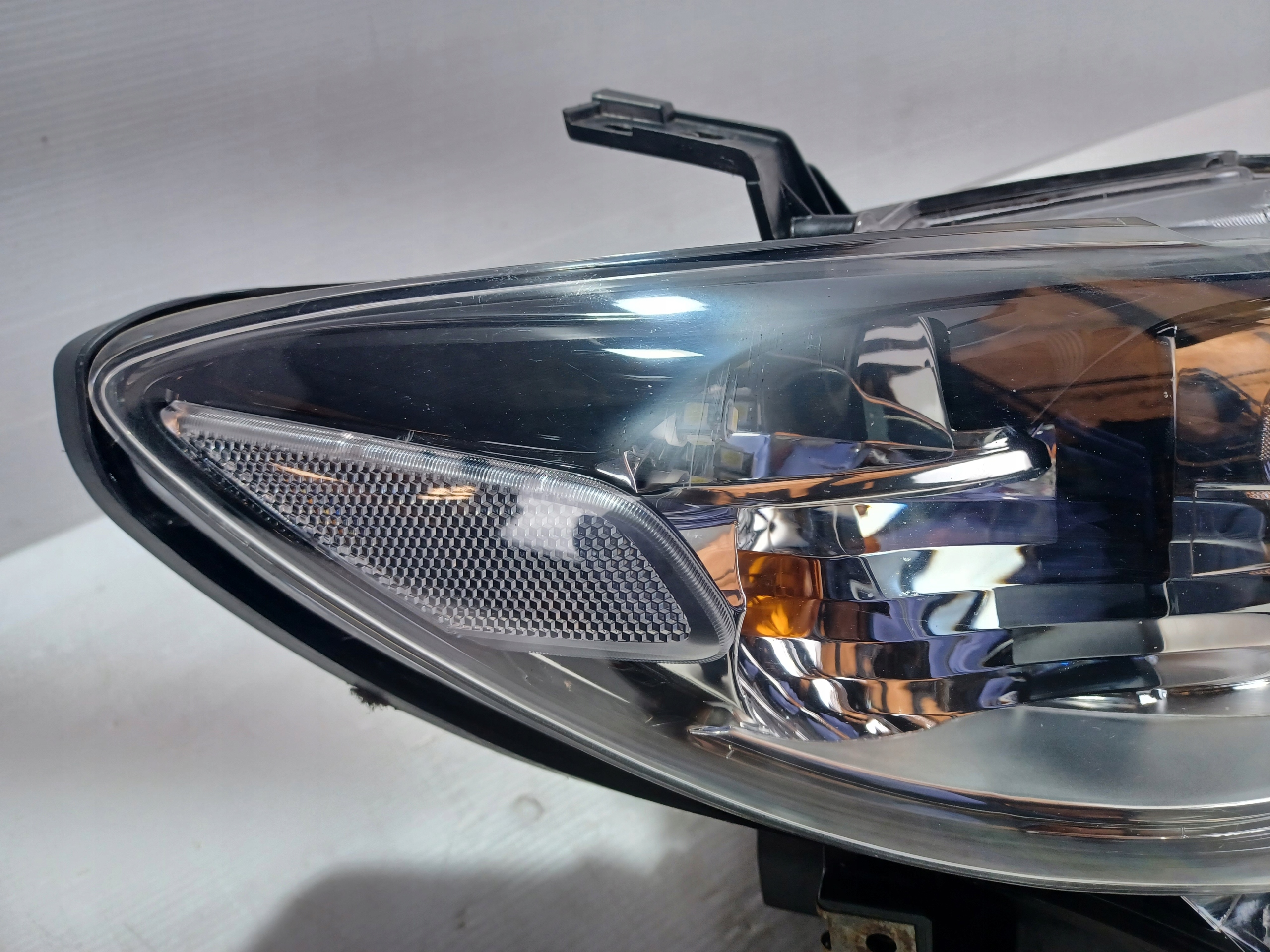 фара правая передняя mazda 6 III GJ линза GHR451030 англия