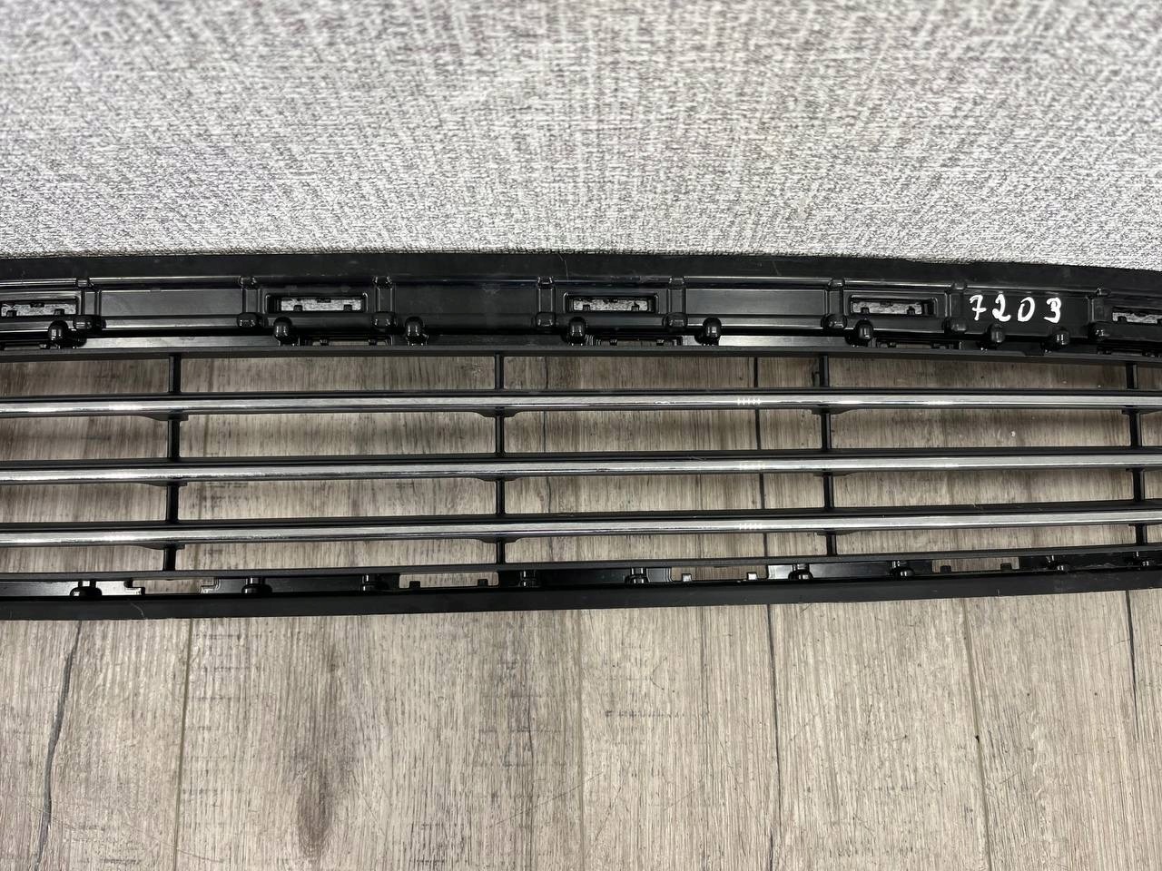 MERCEDES EQA H243 2021-> grid central of a bumper front A2438852104