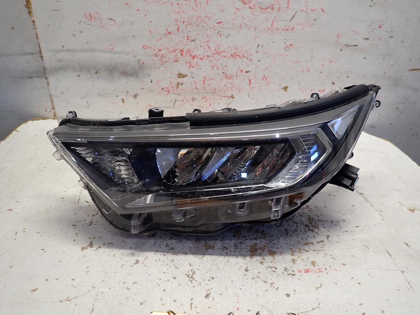 light front front left TOYOTA RAV4 V 2018- FULL LED