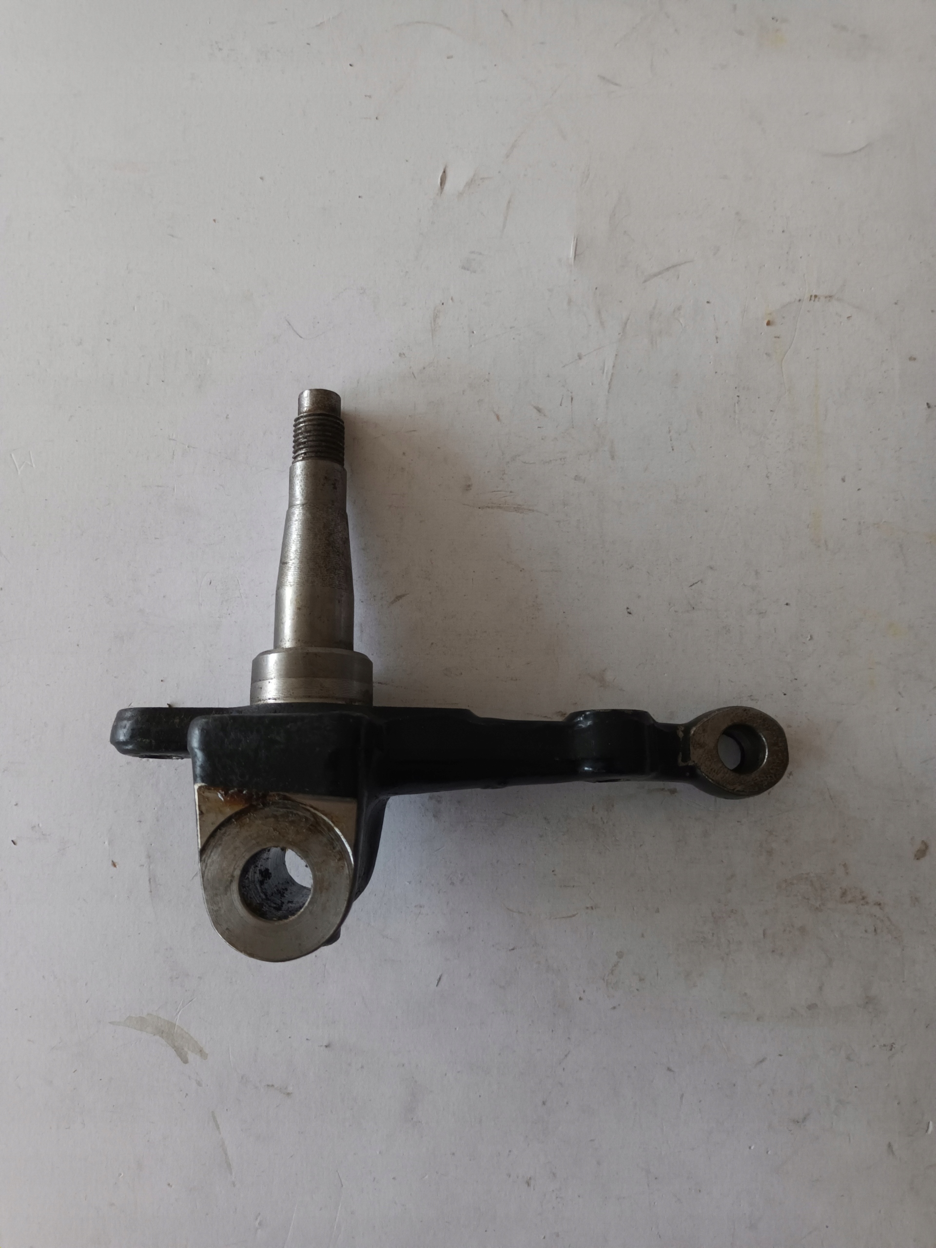 Zwrotnica lewa Fiat 126p ST