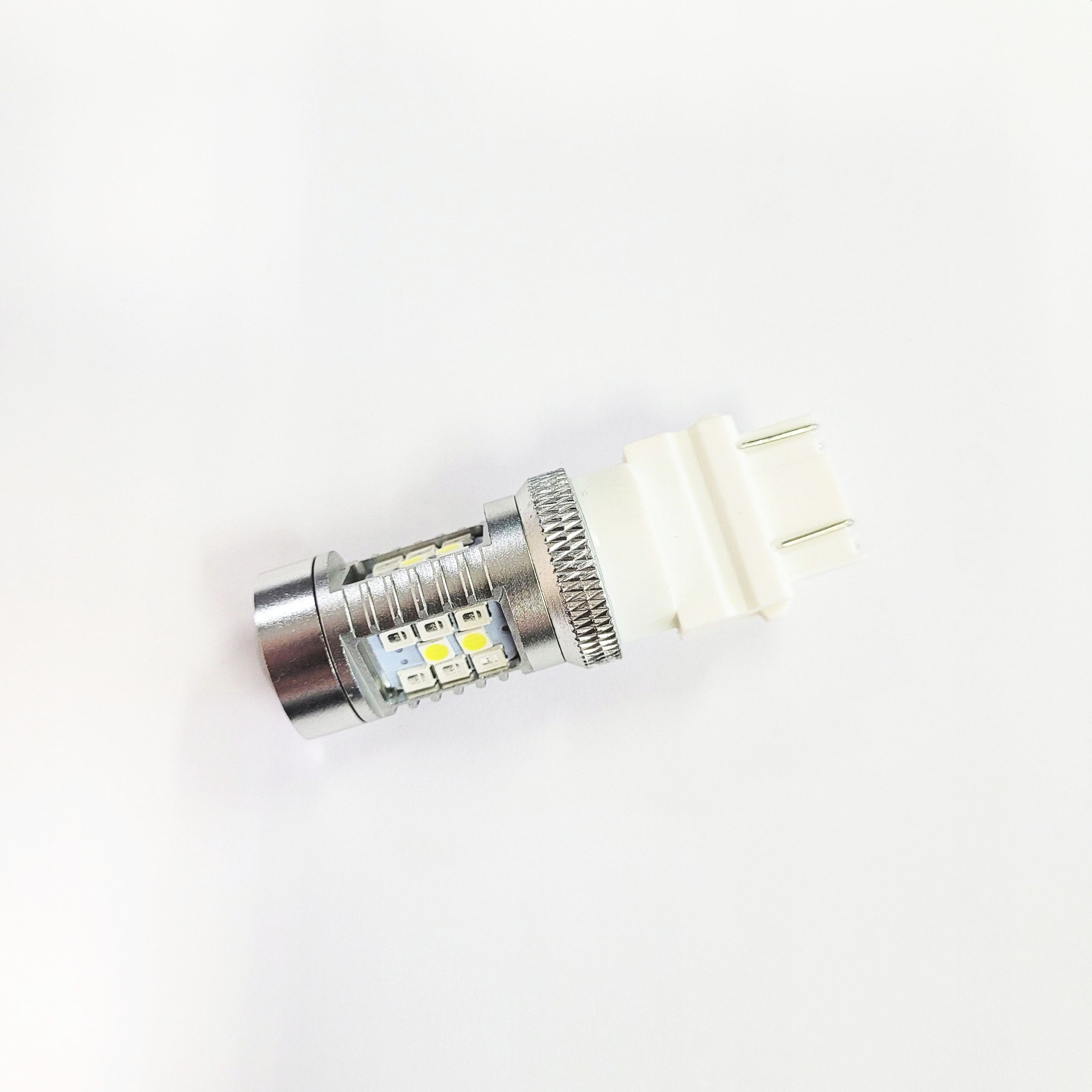 

Żarówka Led Dual Color Biały Czerwony 3157 3057