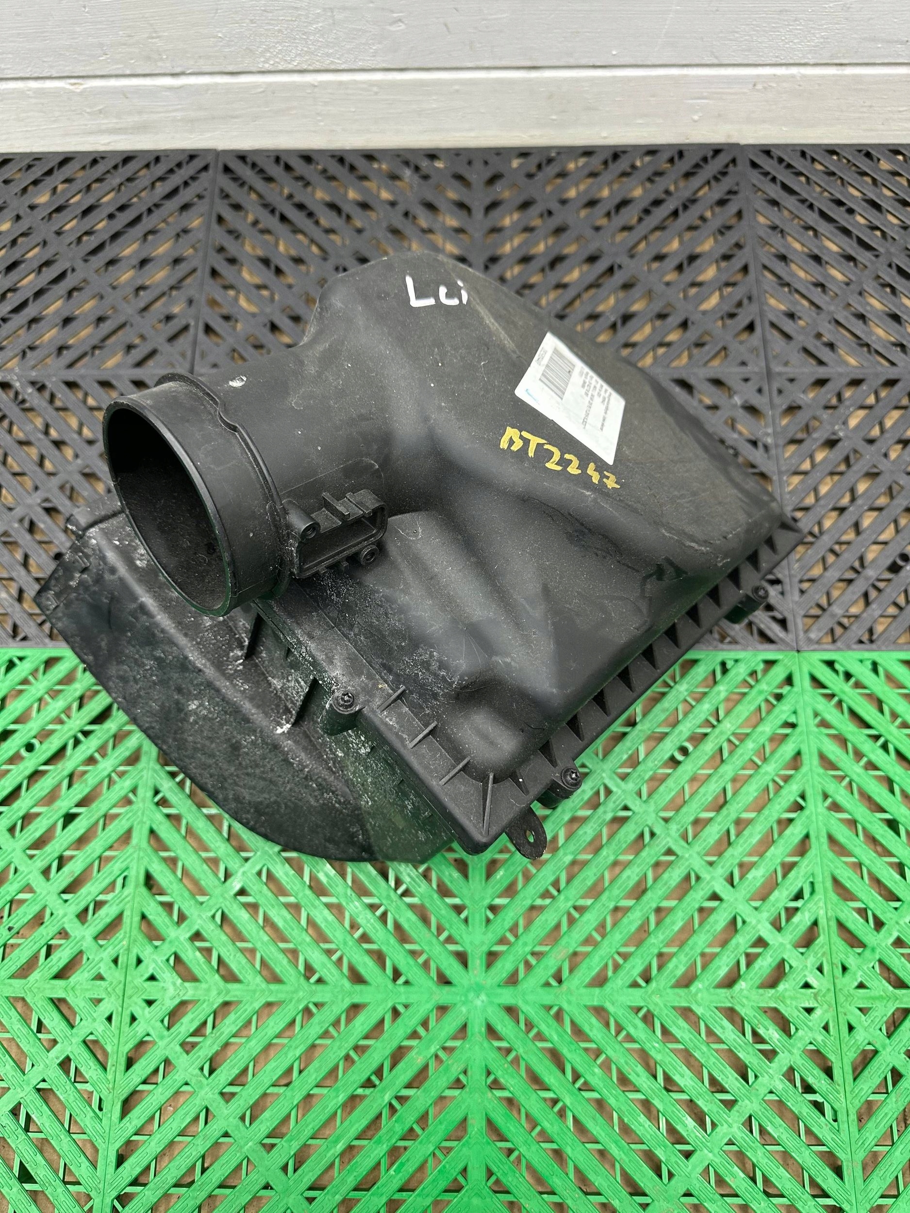 Gehäuse filter luft BMW 8 G14 7643301