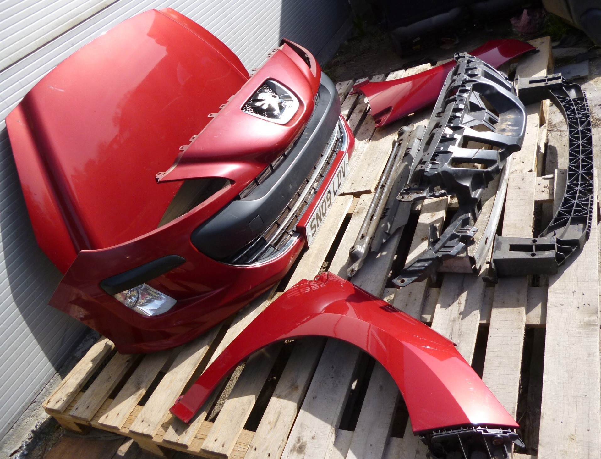PEUGEOT 308 and GT SPORT front complete bumper bonnet KPL red