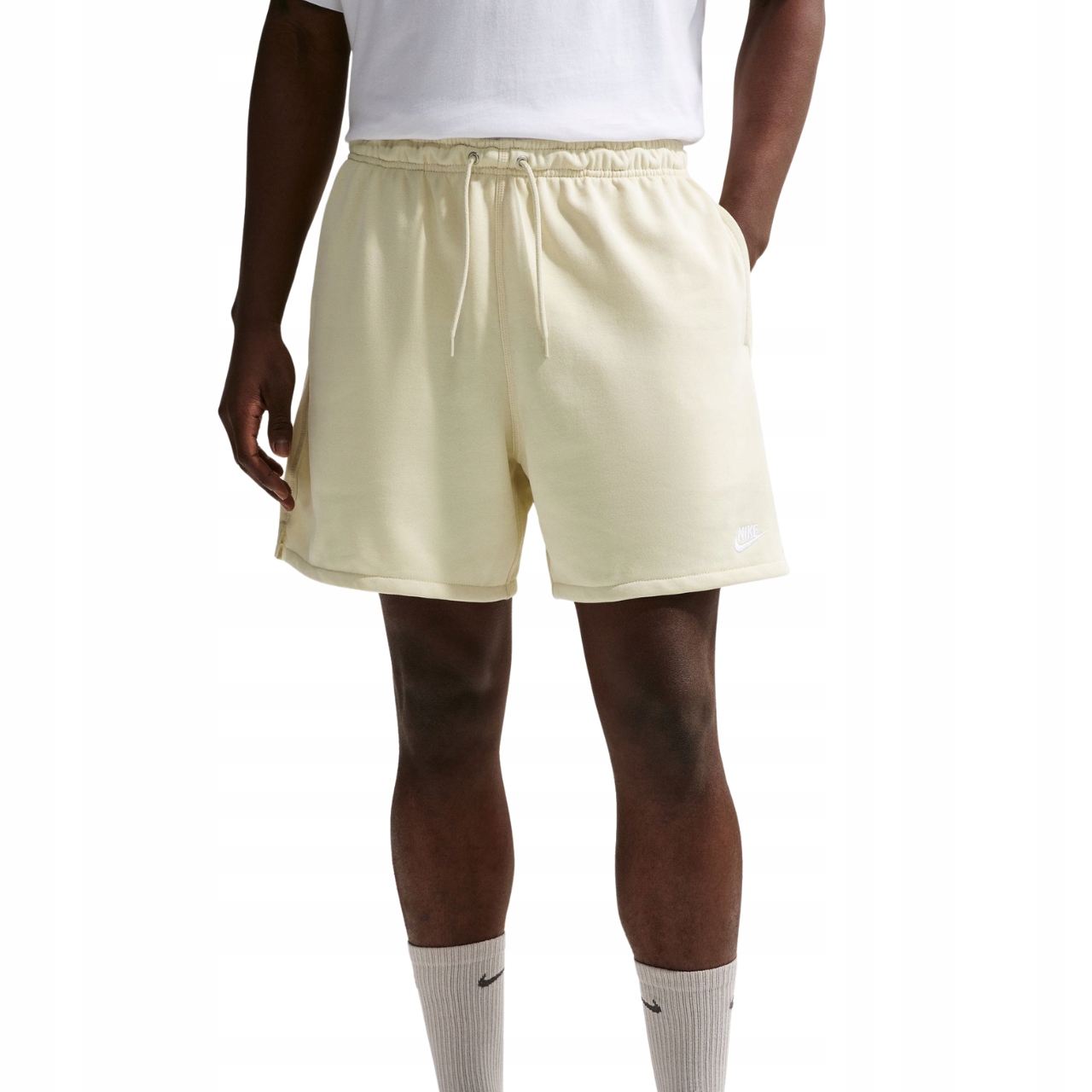 Pohodlné. Kraťasy bavlněné kraťasy Nike Club krémové FN3520 229 2XL