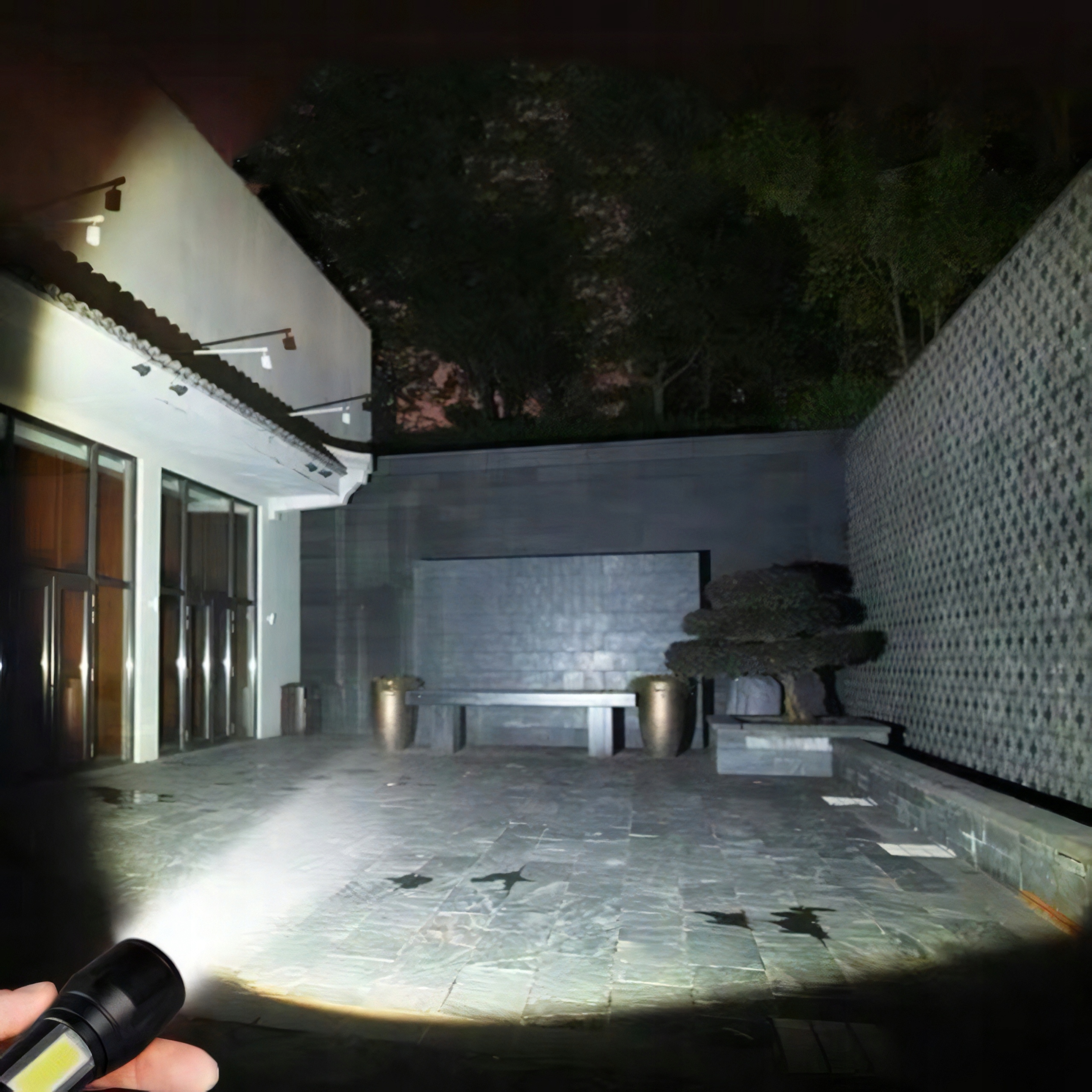 LATARKA TAKTYCZNA LED ZOOM KLIPS BOCZNY REFLEKTOR COB AKUMULATOROWA USB Marka inna marka