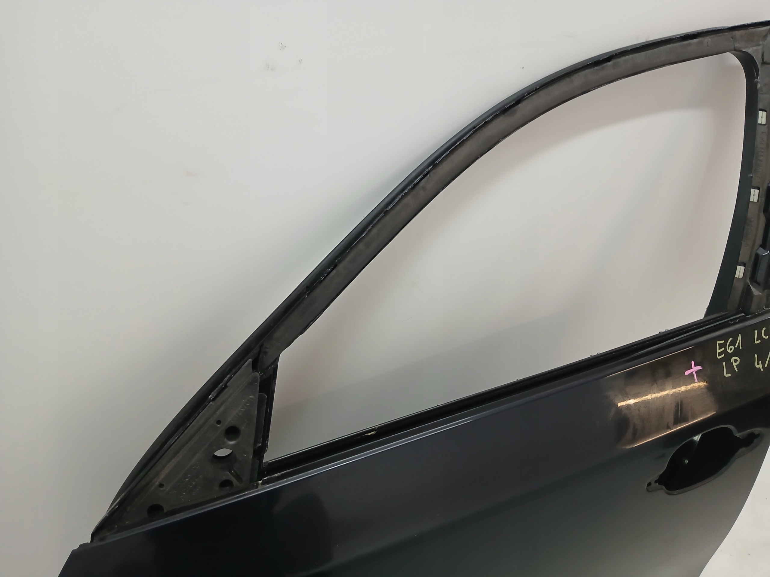 dveře levý předek přední BMW E60 E61 CARBONSCHWARZ