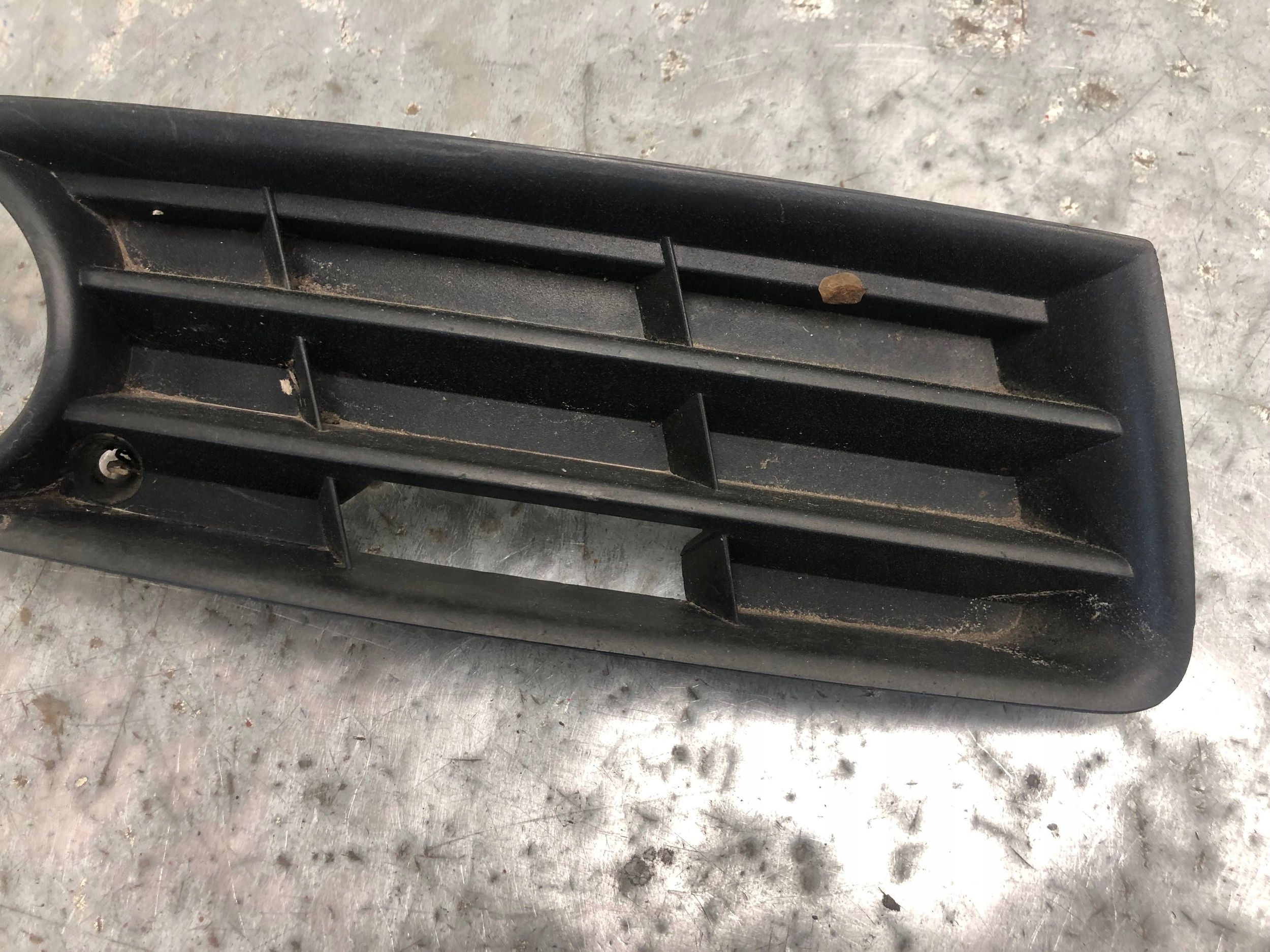 grid fog lights right front VW PASSAT B6 3C0853666A