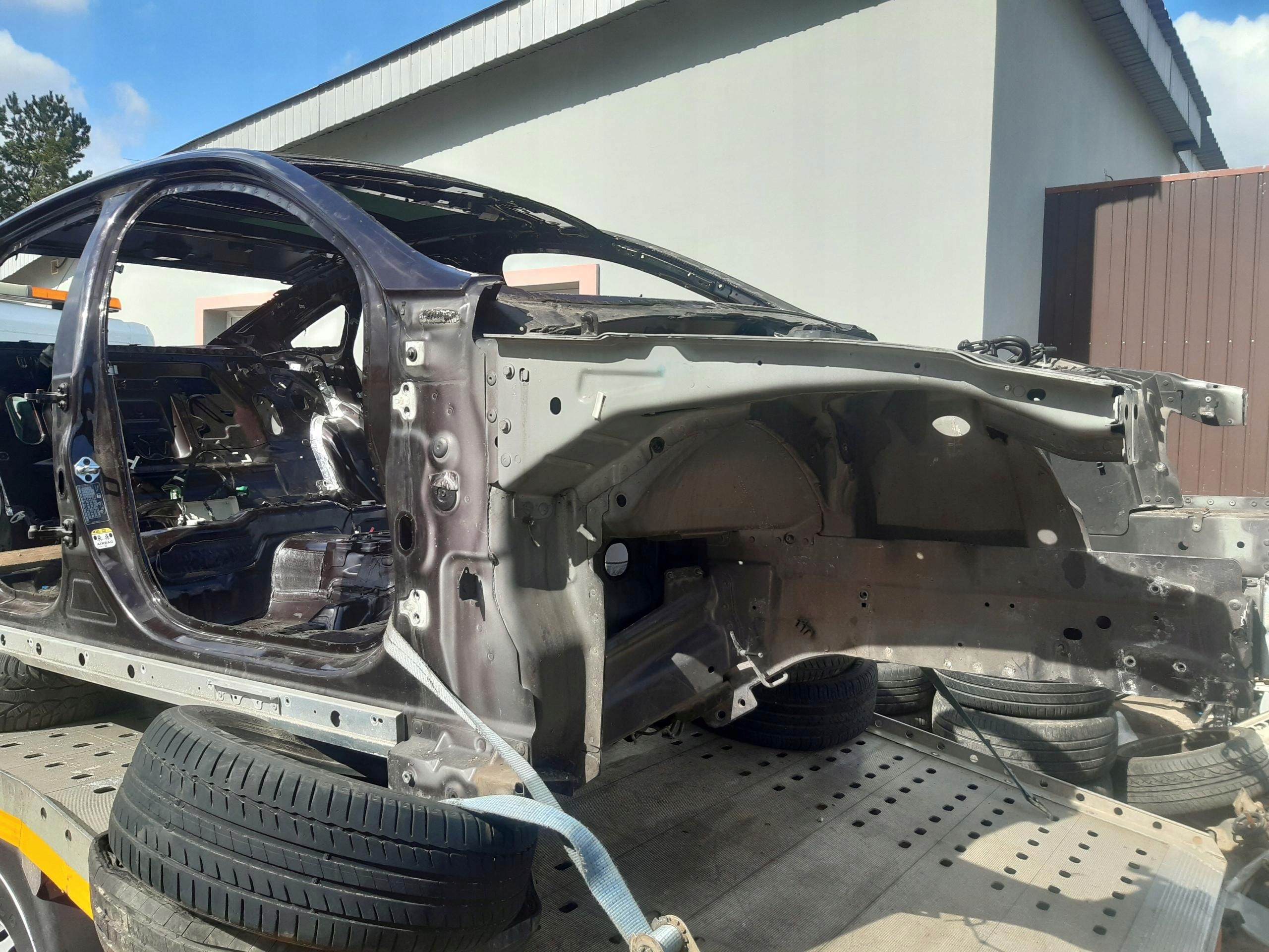 ĆWIARTKA BŁOTNIK LEWY TYŁ JAGUAR XJ X351 SHORT Typ samochodu Samochody osobowe