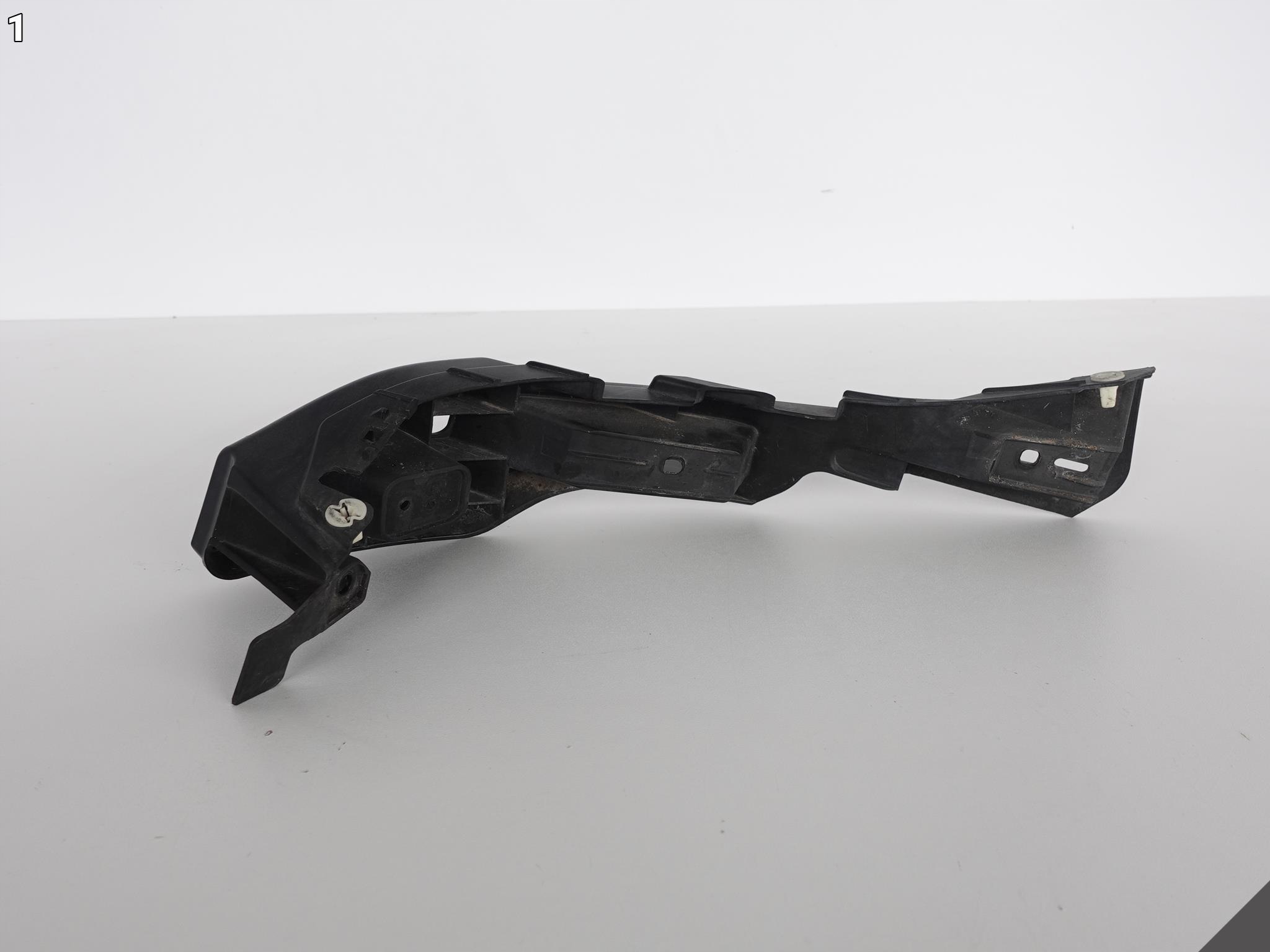 PORSCHE CAYENNE 7P5 bumper bracket left rear part