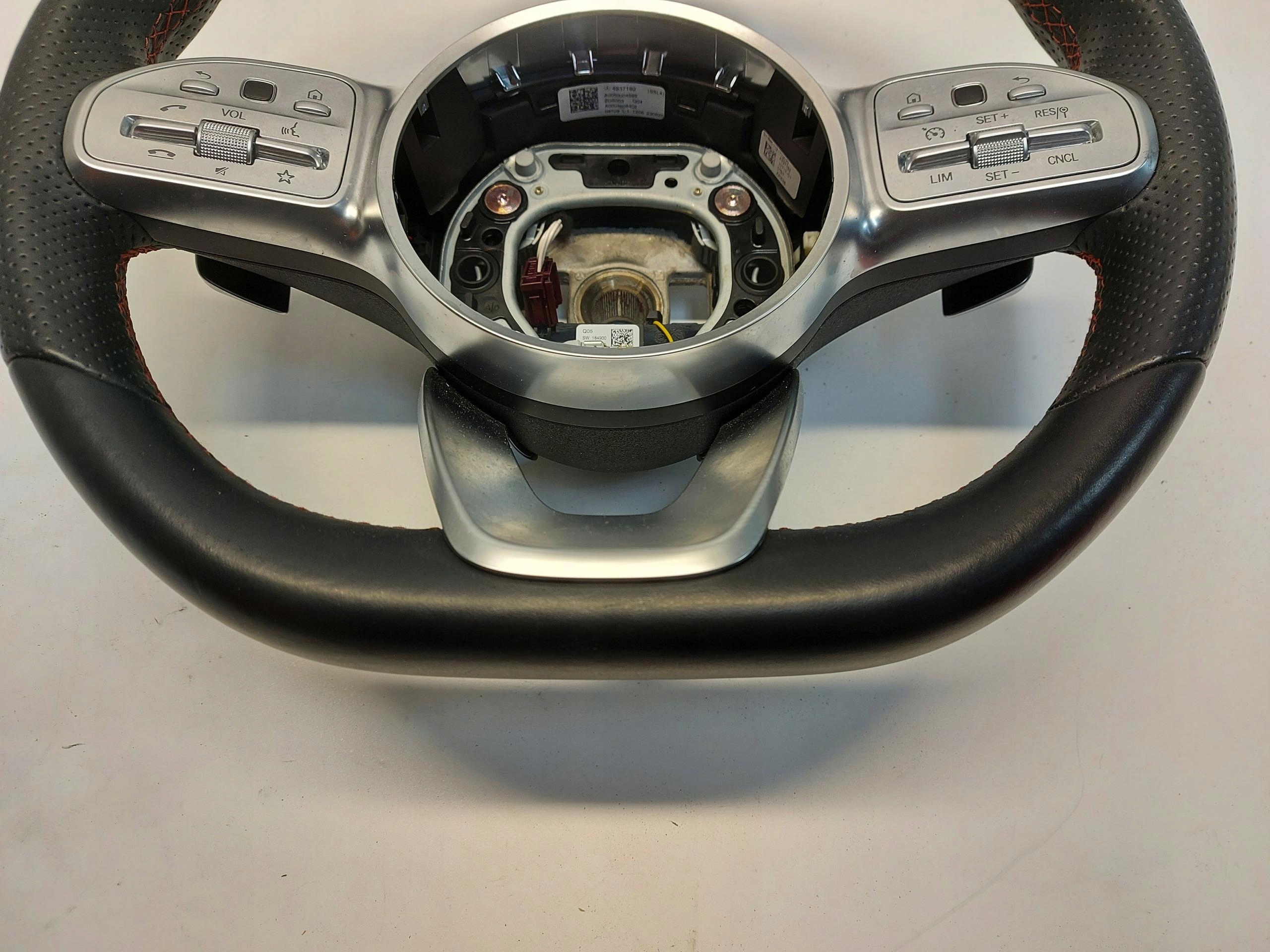 Mercedes EQA 250+ W243 Volant A0050004599