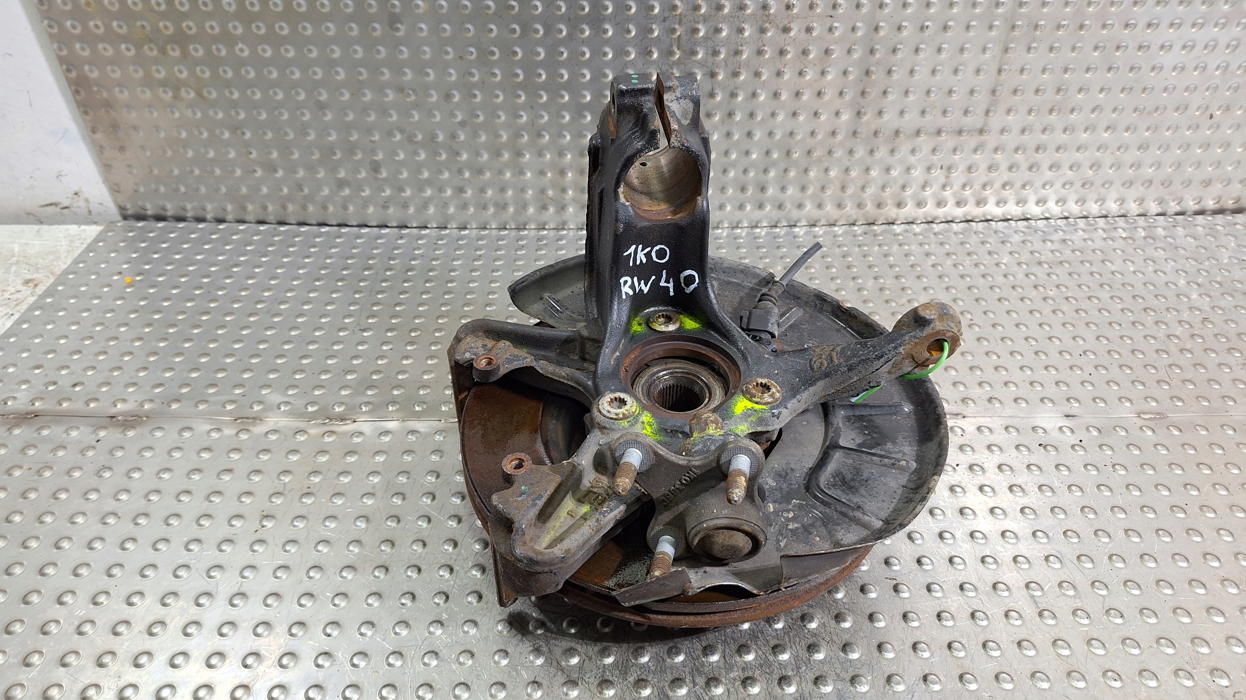 swing right front 1K0407256T GOLF V CADDY III A3 8P YETI ALTEA LEON II