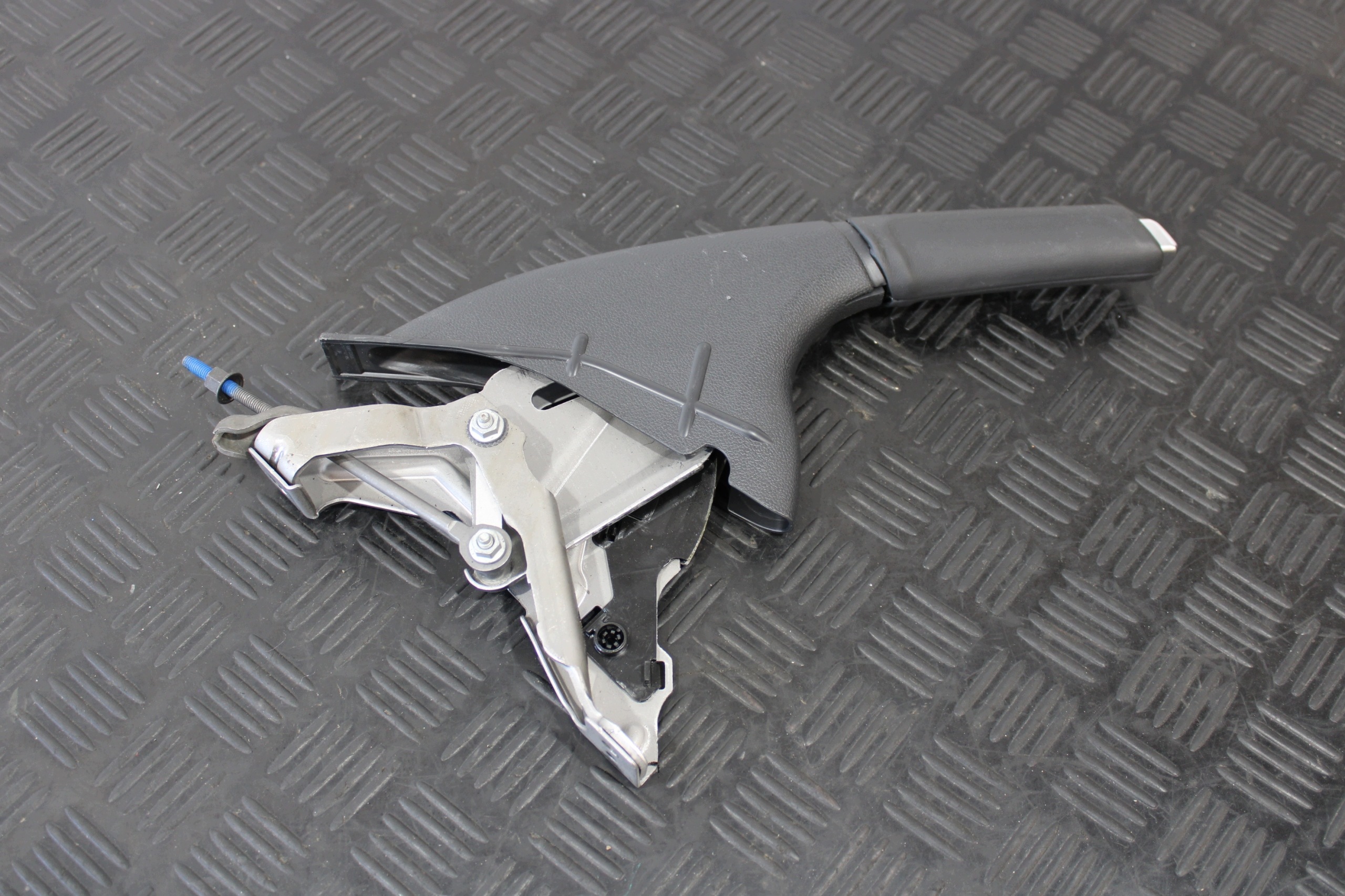 Bremse Hand 2G0711301L VW TAIGO 2G7 R-LINE