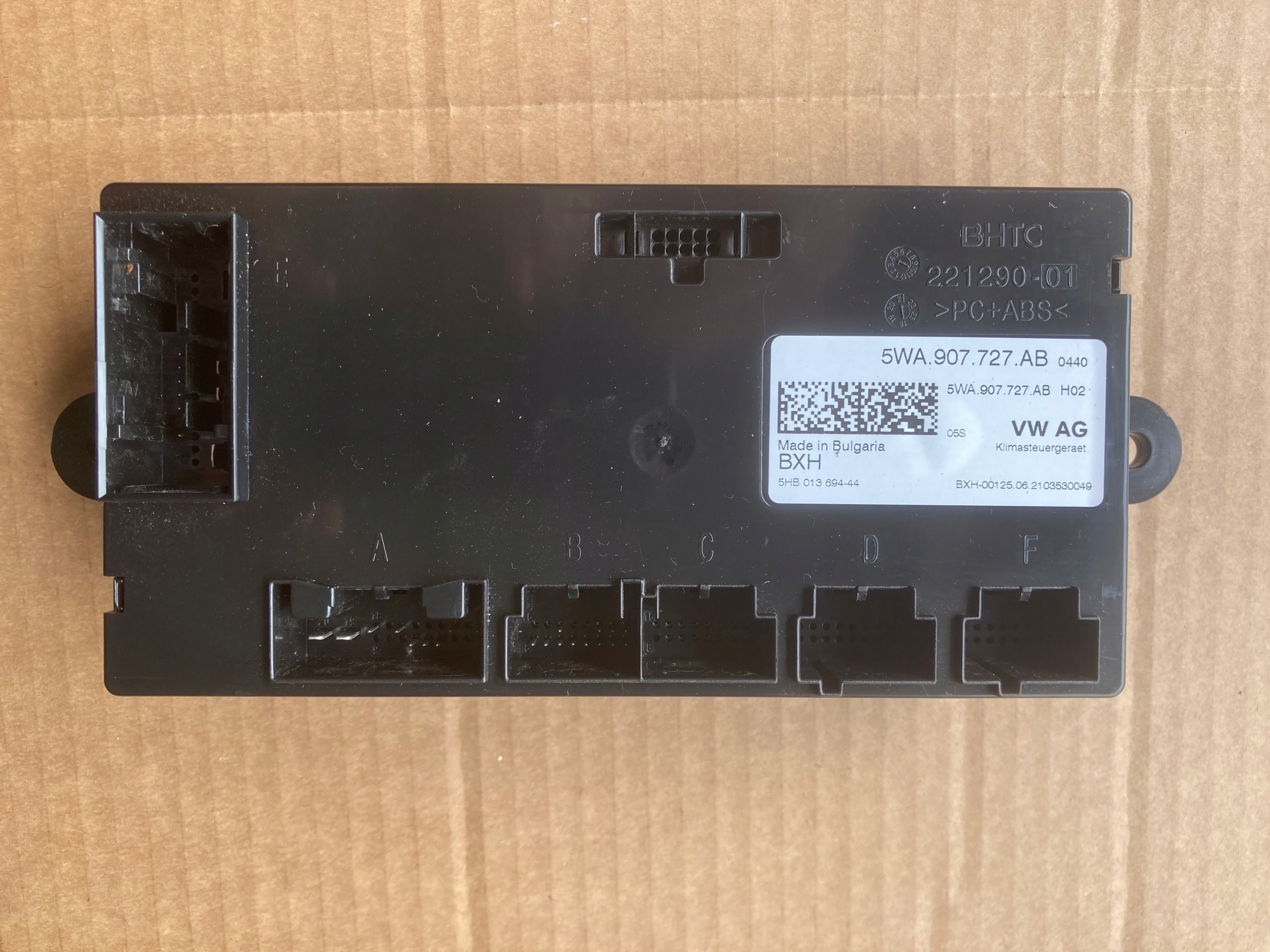 МОДУЛЬ КОНДИЦИОНЕРА VW CADDY V 5WA907727AB