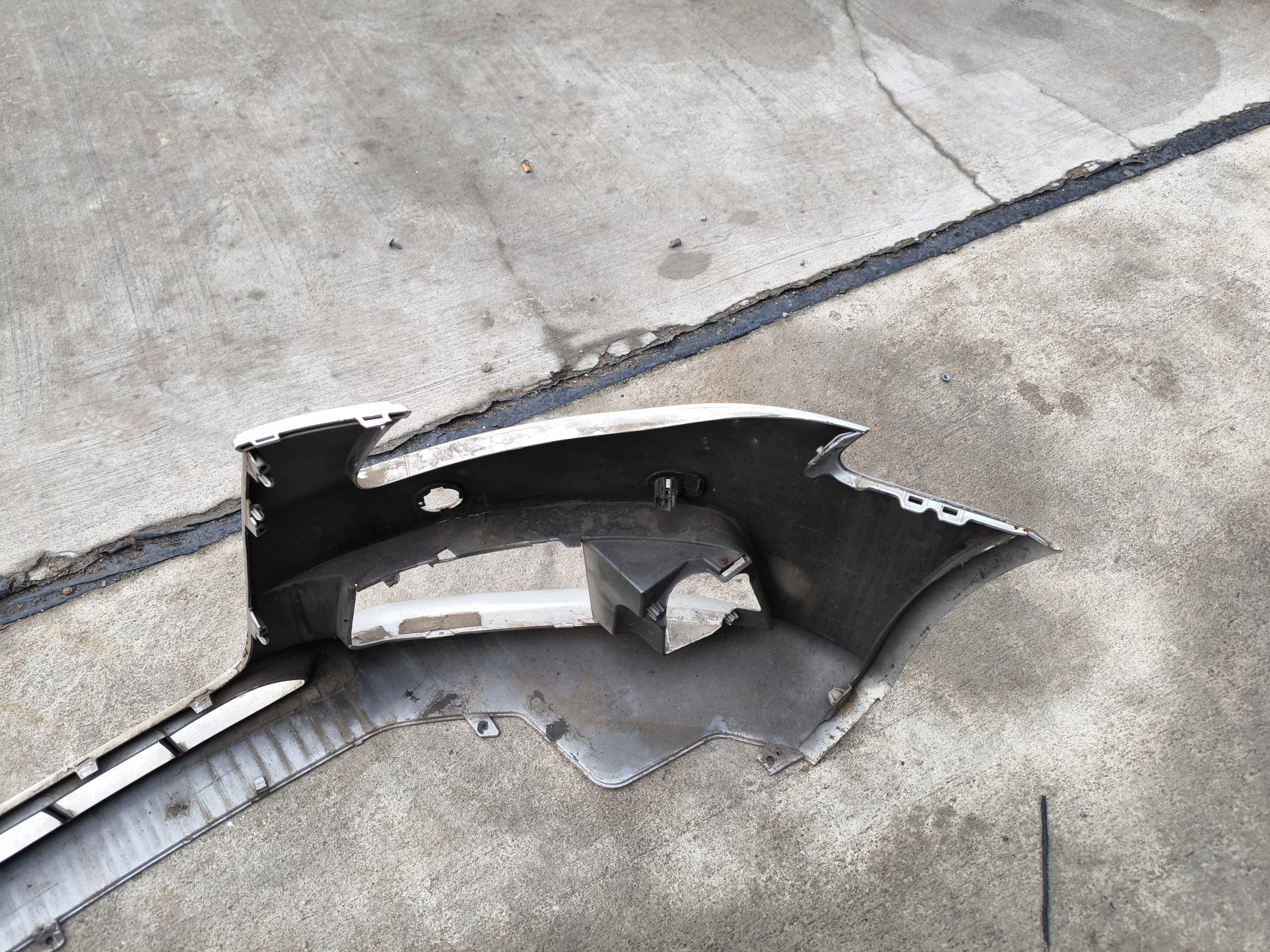 bumper front AUDI A4 B8 LX7W PDC 2008-2011 original !!!!