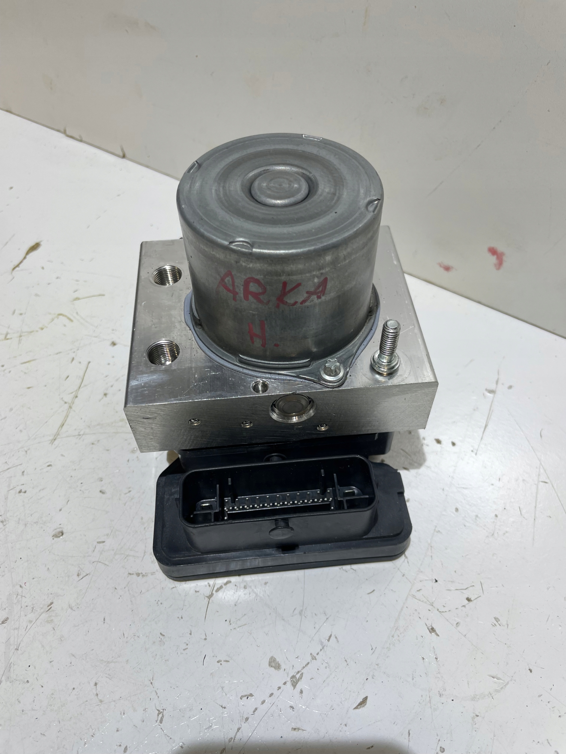RENAULT ARKANA SERVOFRENO ABS 476606196R