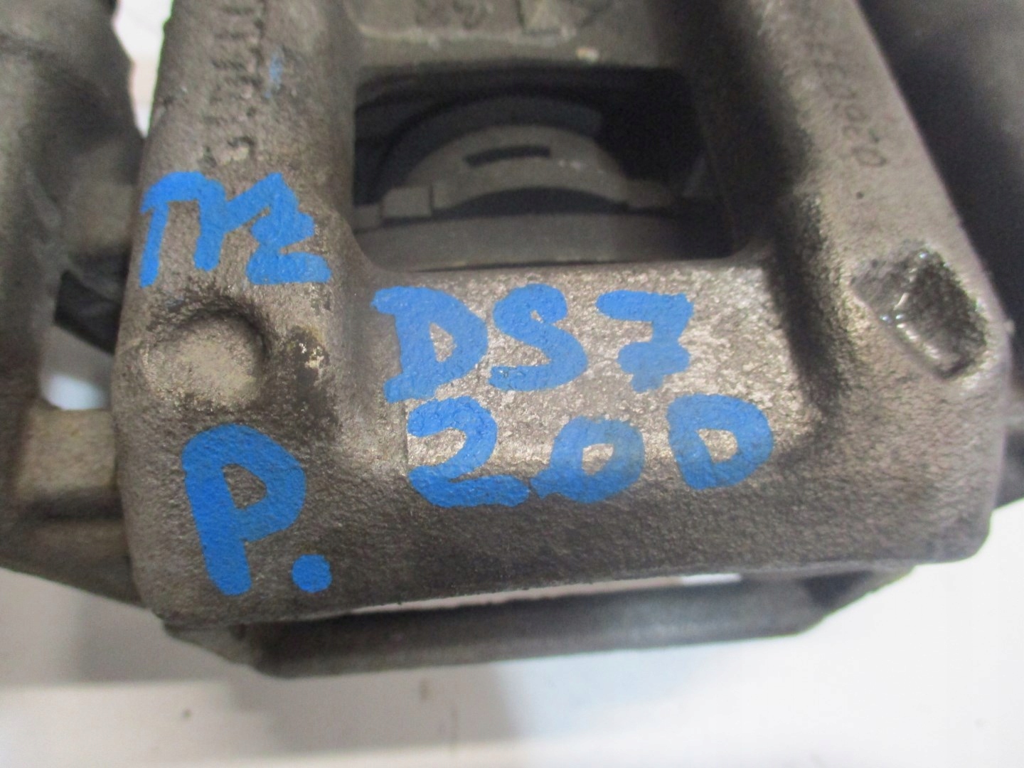caliper calipers CITROEN DS7 2,0HDI 18R