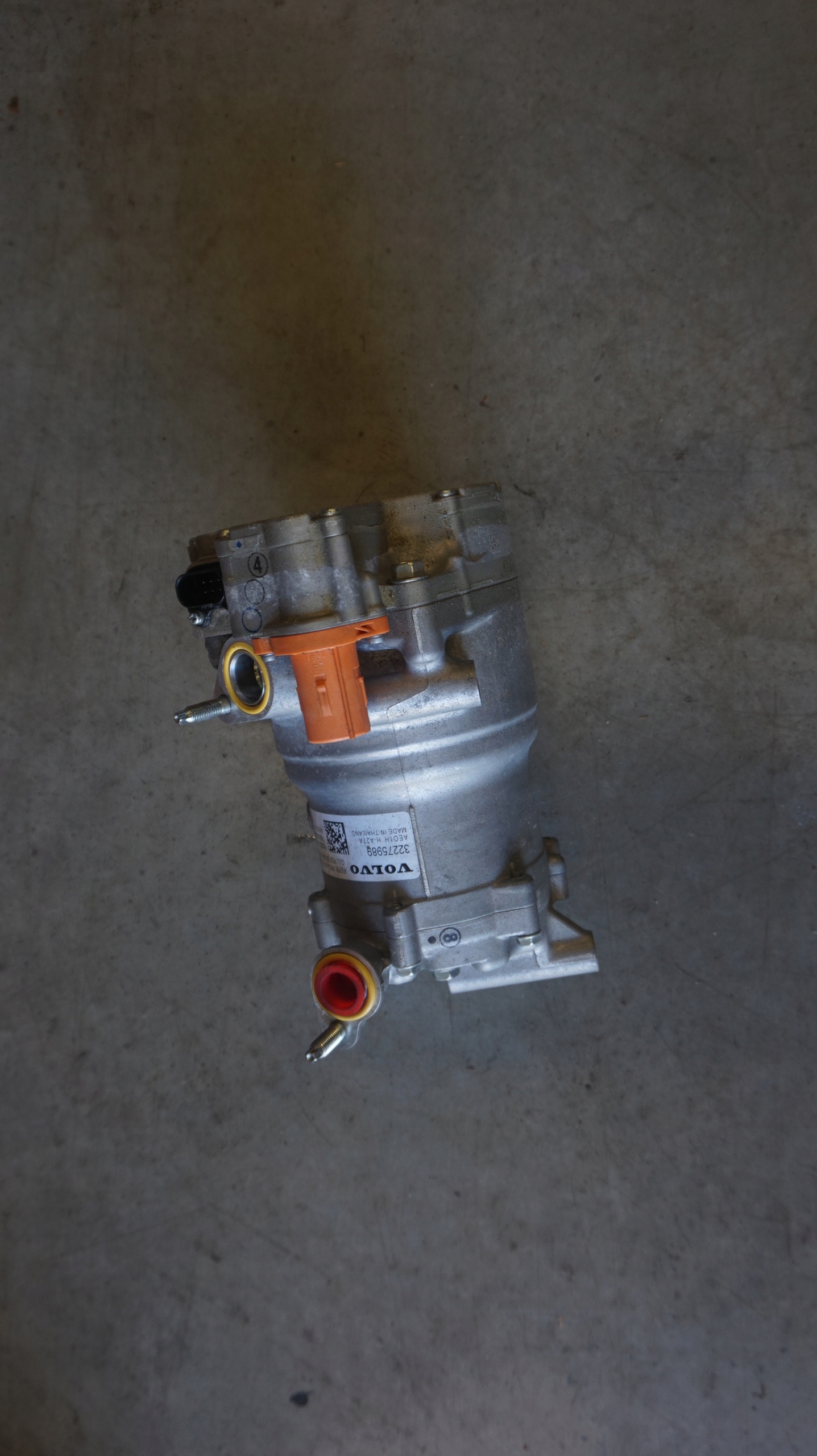 компрессор кондиционера volvo XC40 II EV ELECTRIC 32275989