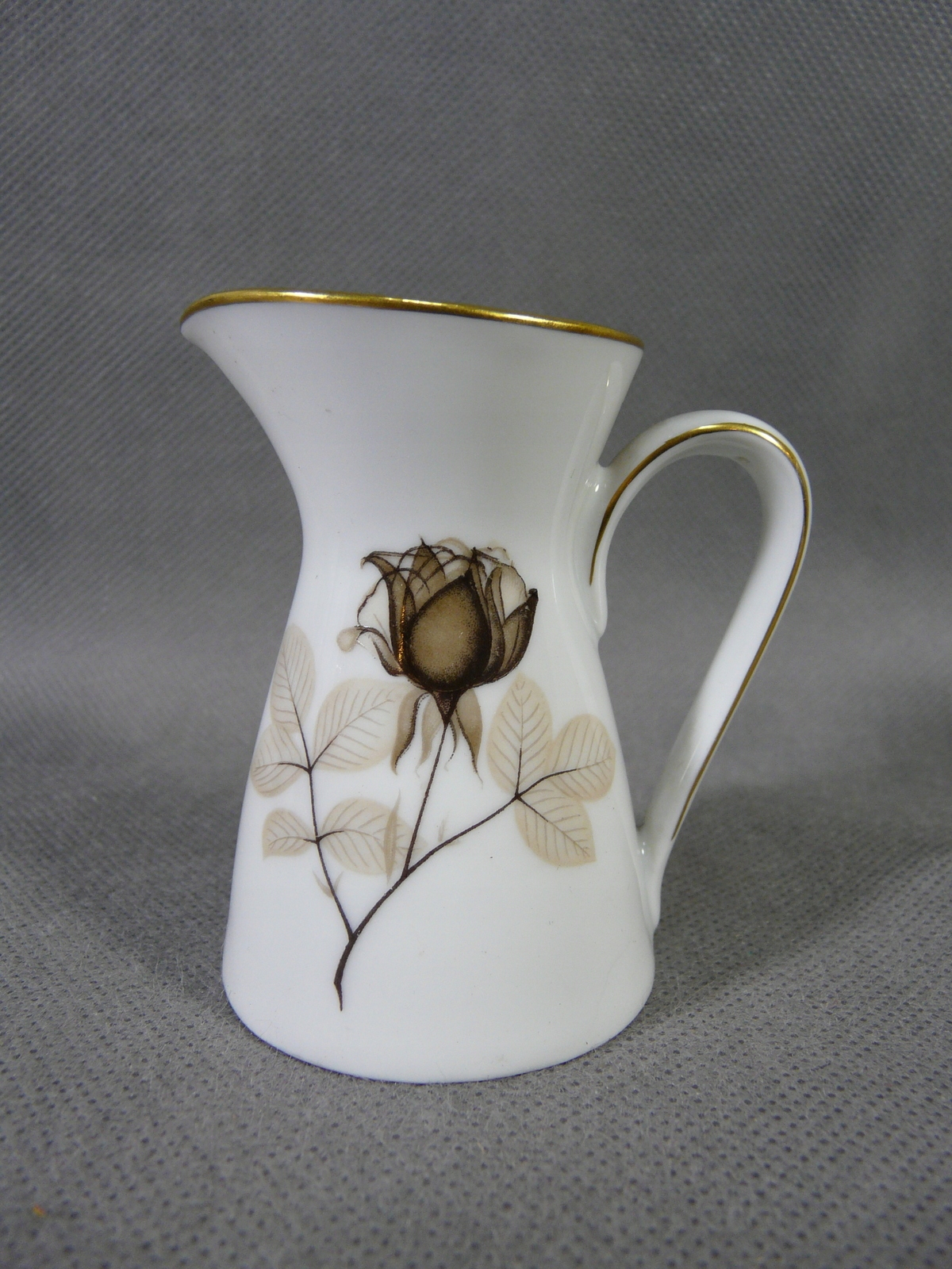 ROSENTHAL PORCELANOWY MLECZNIK