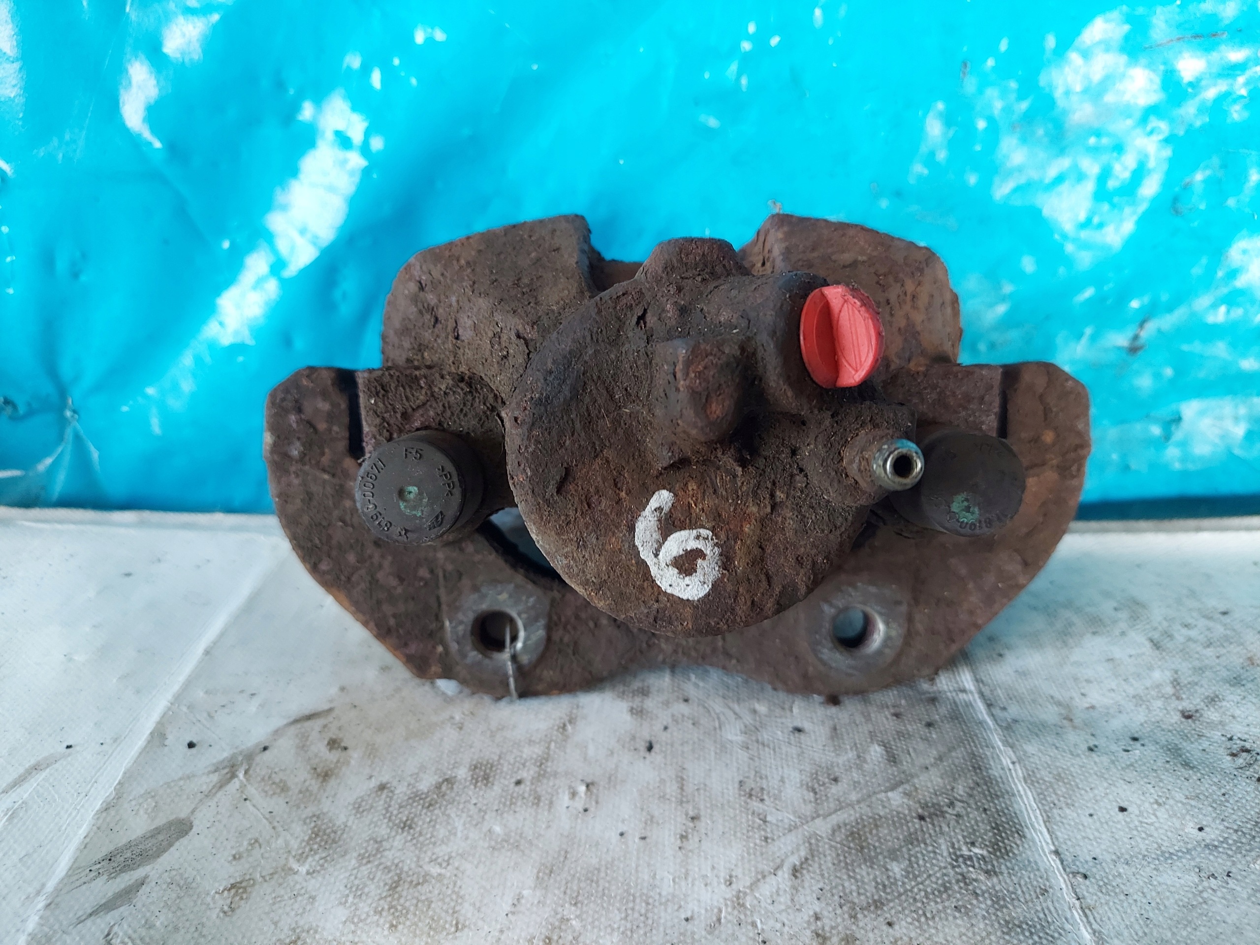 caliper VOLVO V50 2006 R 1.6 TD [DIESEL] PP [side]