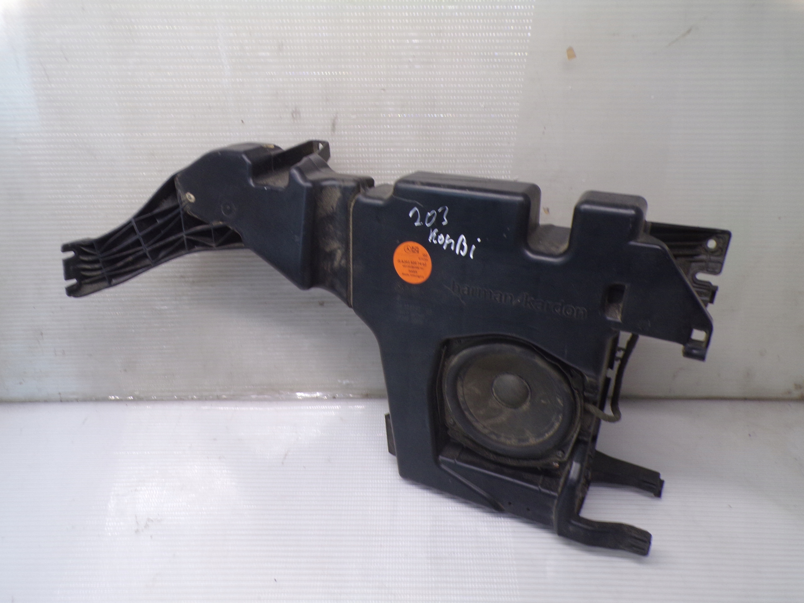 2038207402 - Сабвуфер HARMAN KARDON MERCEDES W203