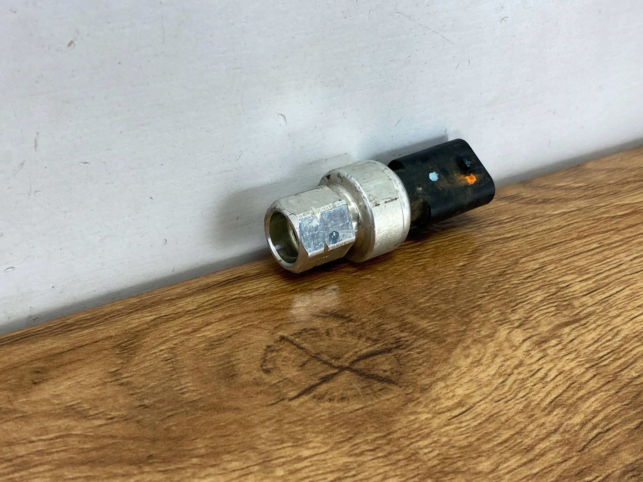 Sensor Druck klimaanlage (presostat) Dodge Durango Challenger 2015+