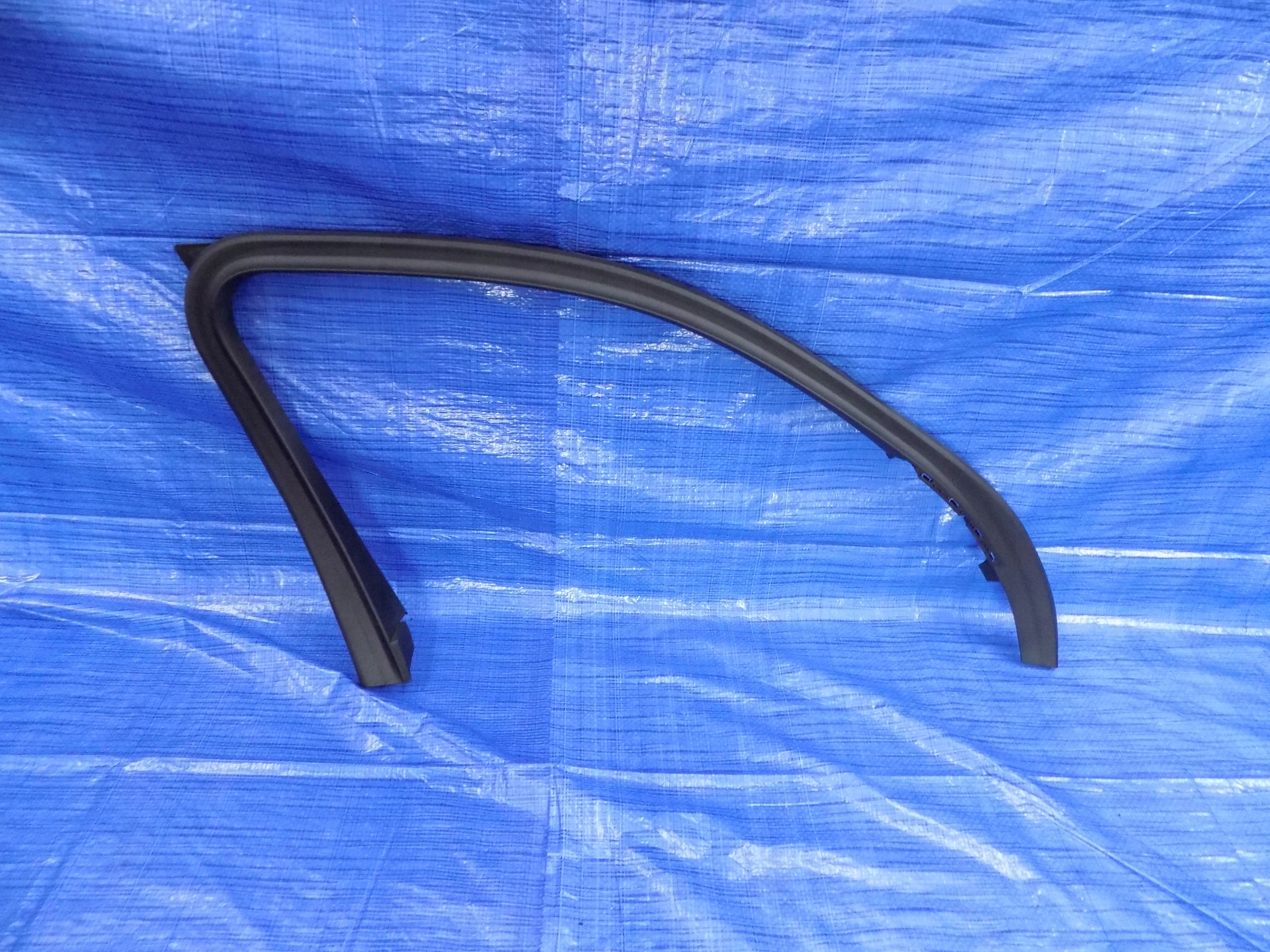 frame cover door left front BMW X5 G05 45E 20R