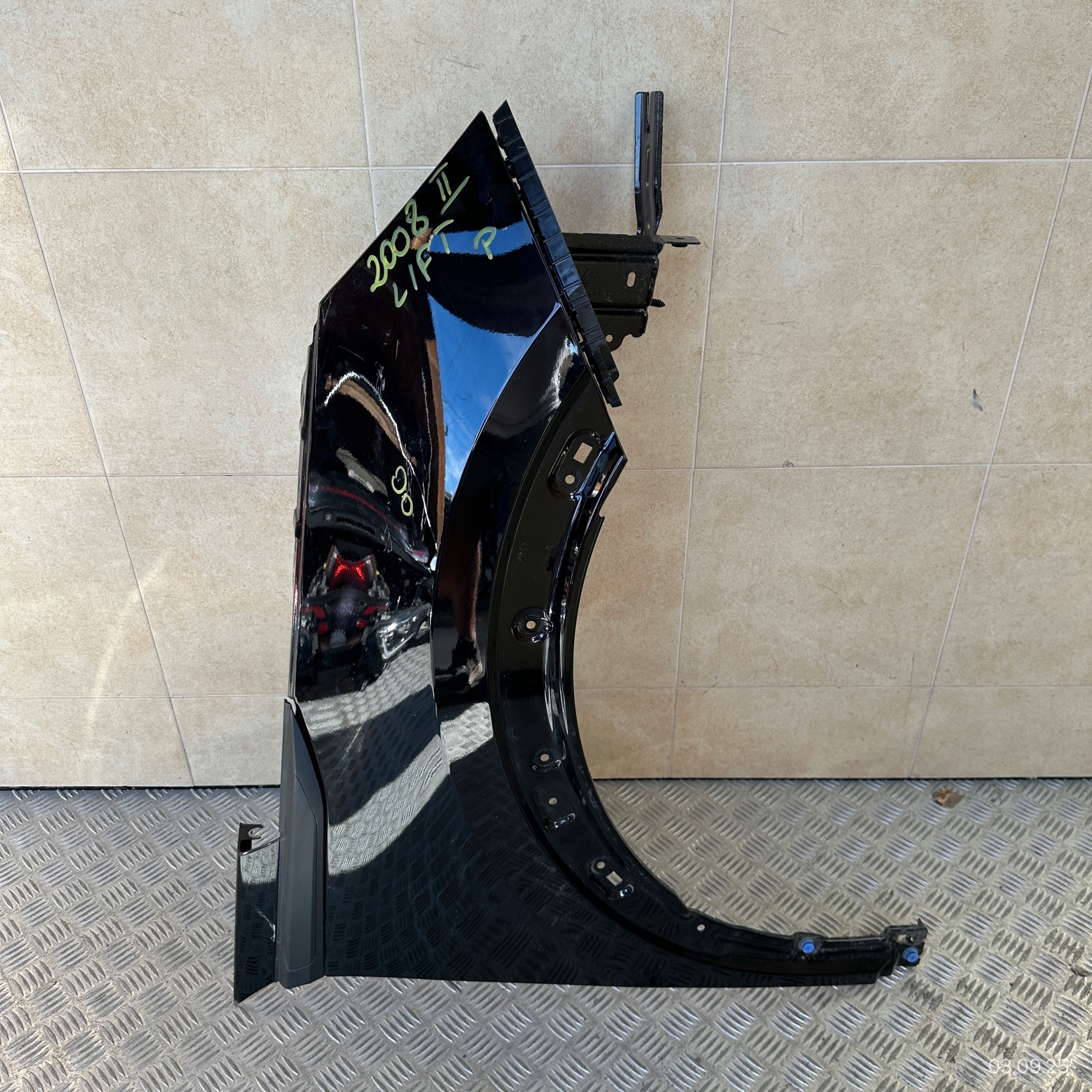 fender front right PEUGEOT 2008 II LIFT 2023 ROK