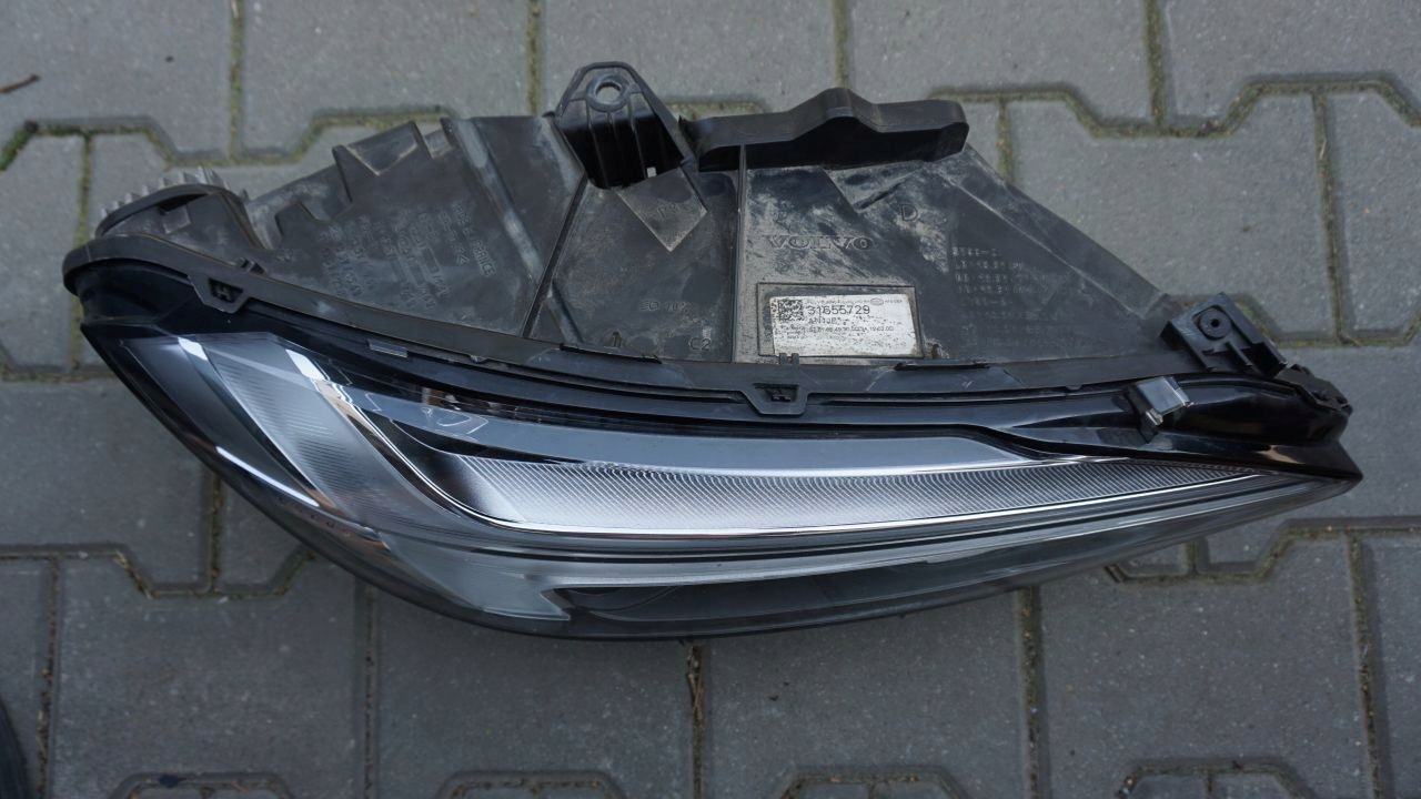 VOLVO S90 V90 CC - light right front FULL LED