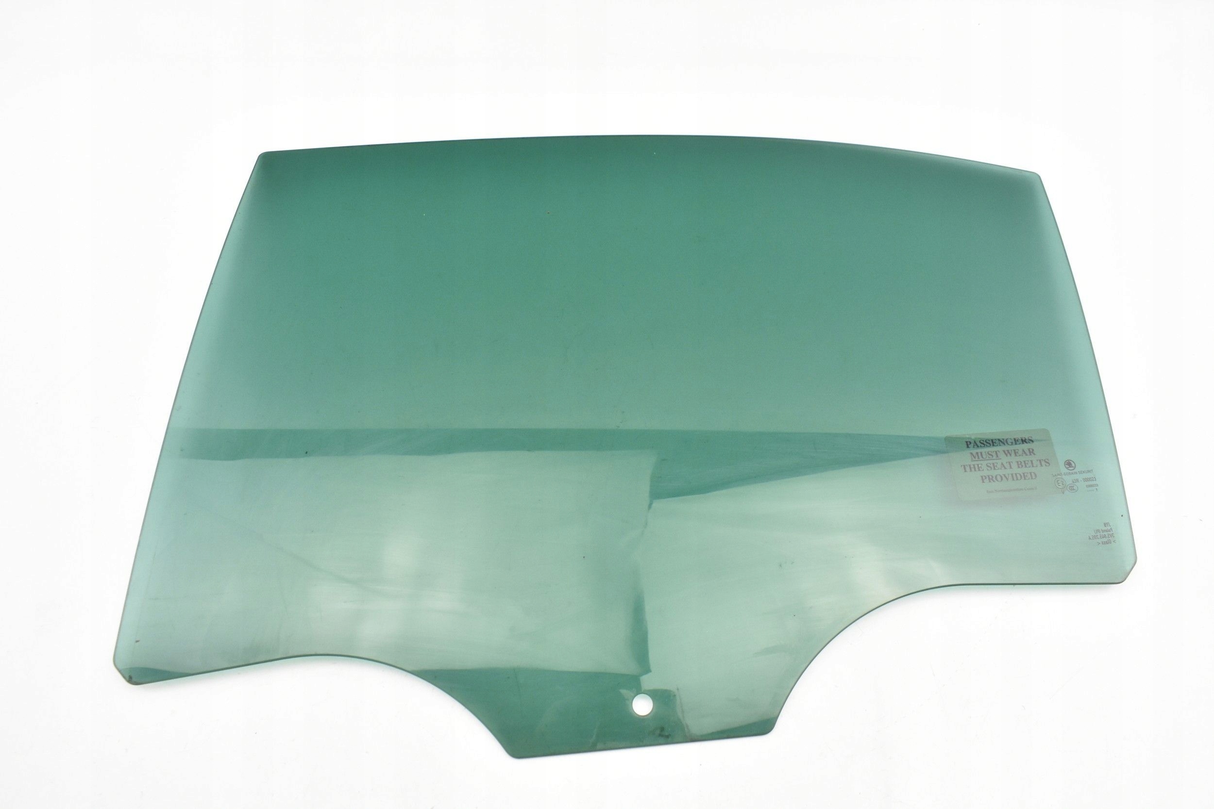 3V5845205A - СТЕКЛО ДВЕРИ ЛЕВЫЙ ЗАДНИЙ SUPERB III LIFTBACK 2017