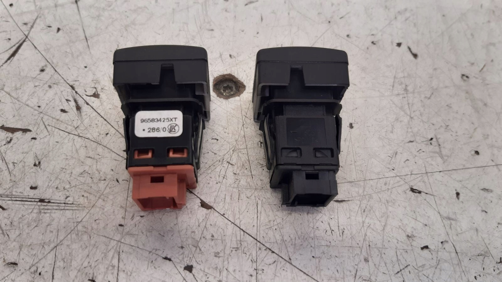 Panel controls Citroen Berlingo III 1,6 HDI