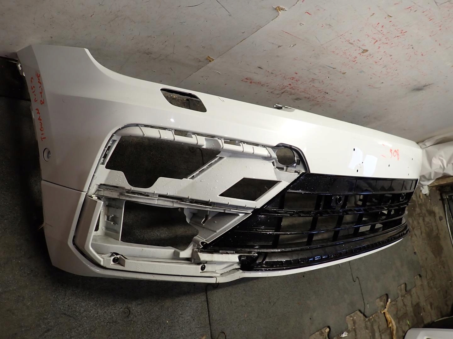 bumper front front VW TIGUAN II R-LINE 2015- 5NA807221B