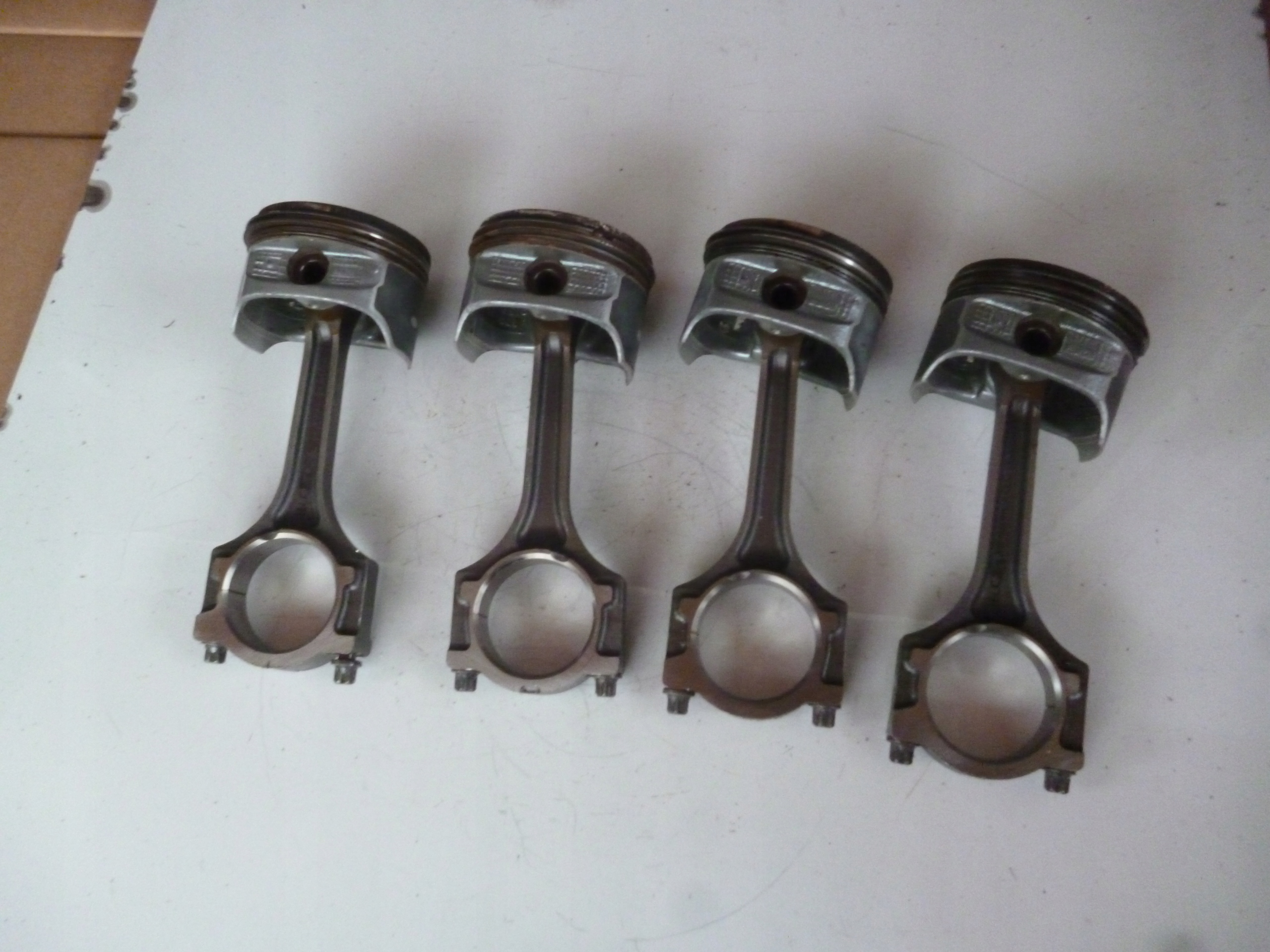 Поршень шатун 3a6g-KB Ford Focus 1.6 16V