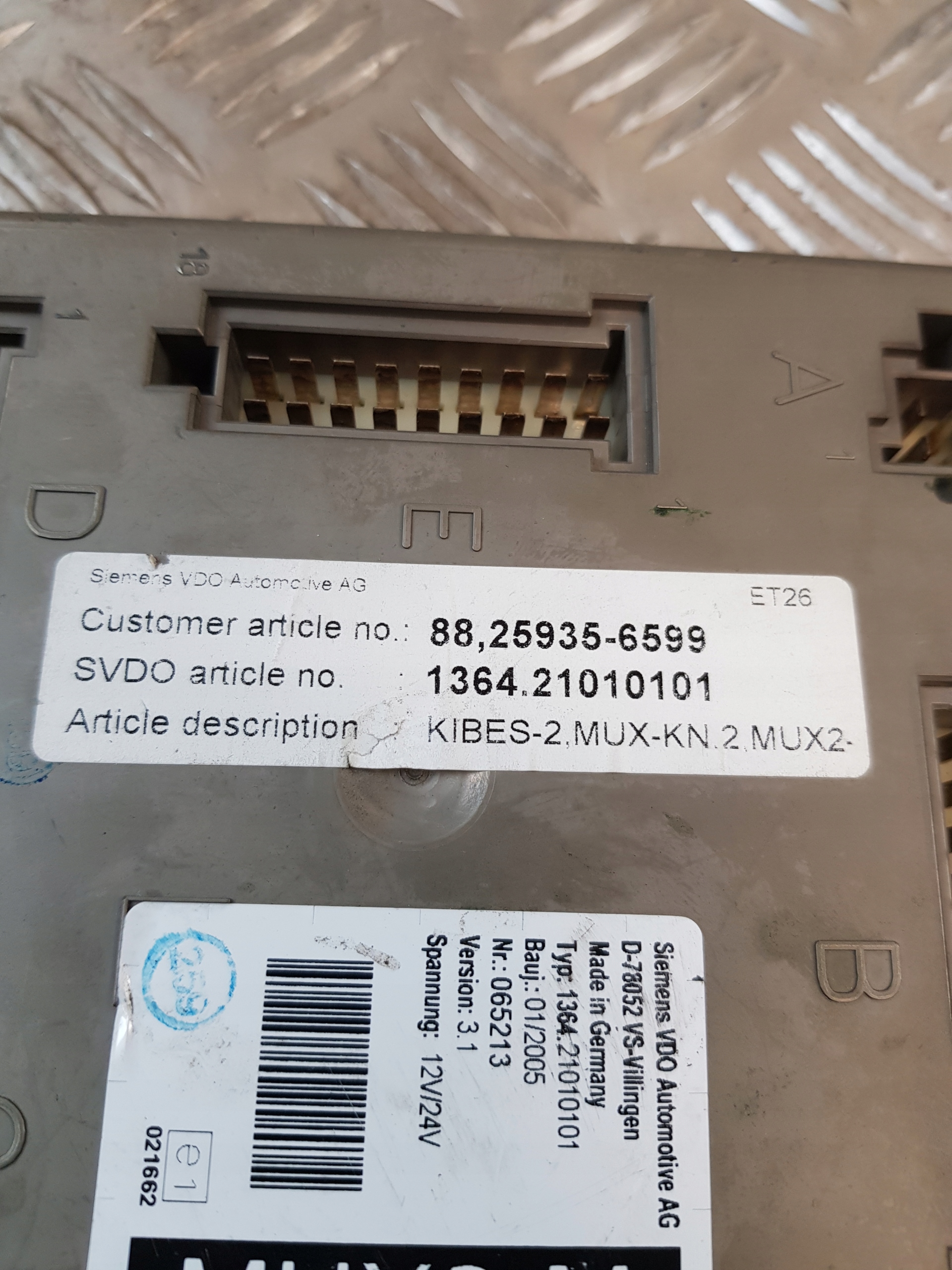 control unit SIEMENS VDO MUX2-M DO AUTOBUSU 1364.21010101 88.25935-6599