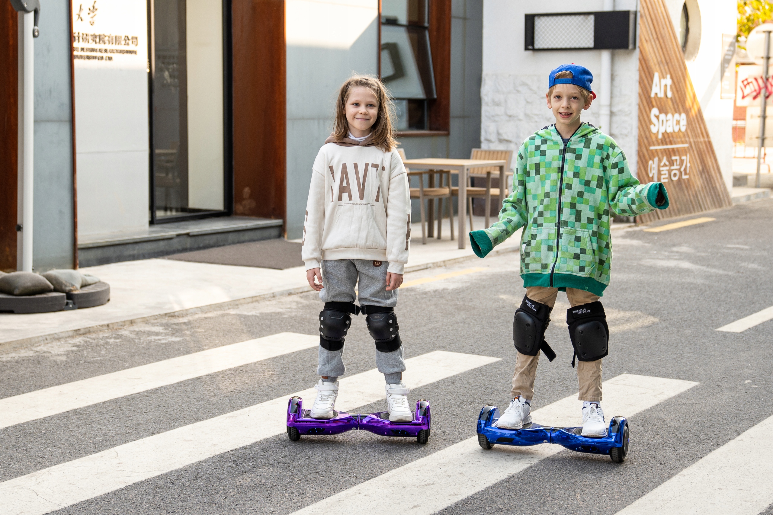 DESKOROLKI ELEKTRYCZNE 6,5" HOVERBOARD LED+BLUETOOTH Prędkość maksymalna 15 km/h