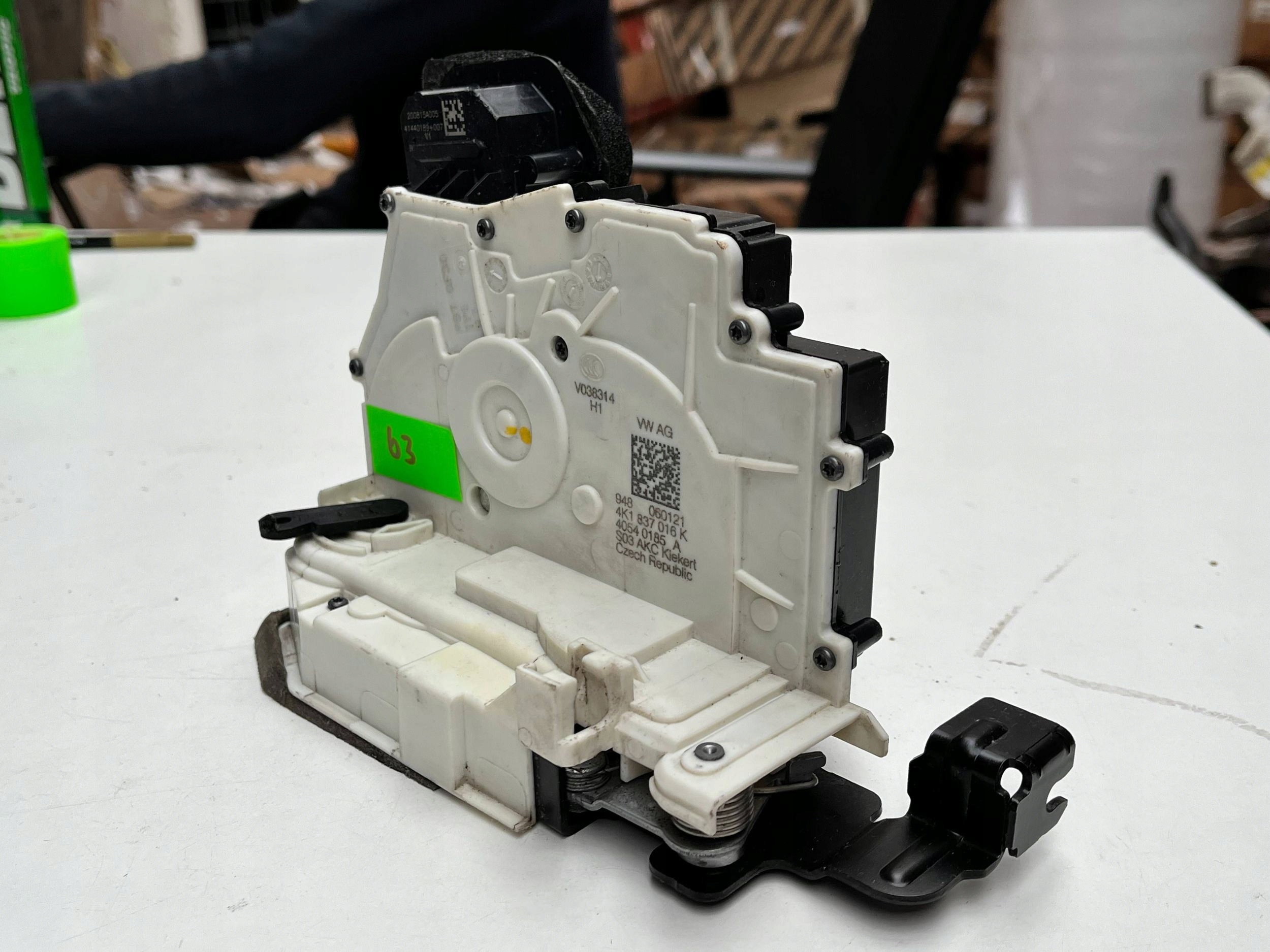original lock door right front Audi RS Q8 4K1837016K !J