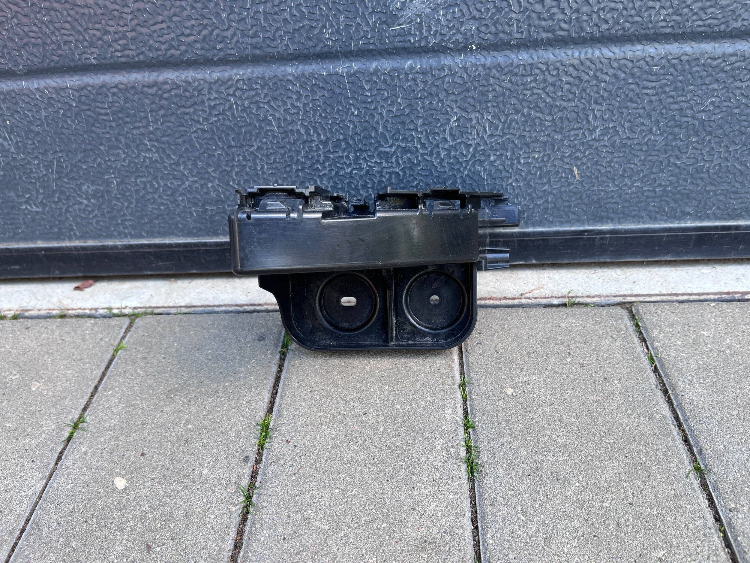 VW MULTIVAN 7T0 T7 Support Support plaque Arrière Pare choc 7T0807484B