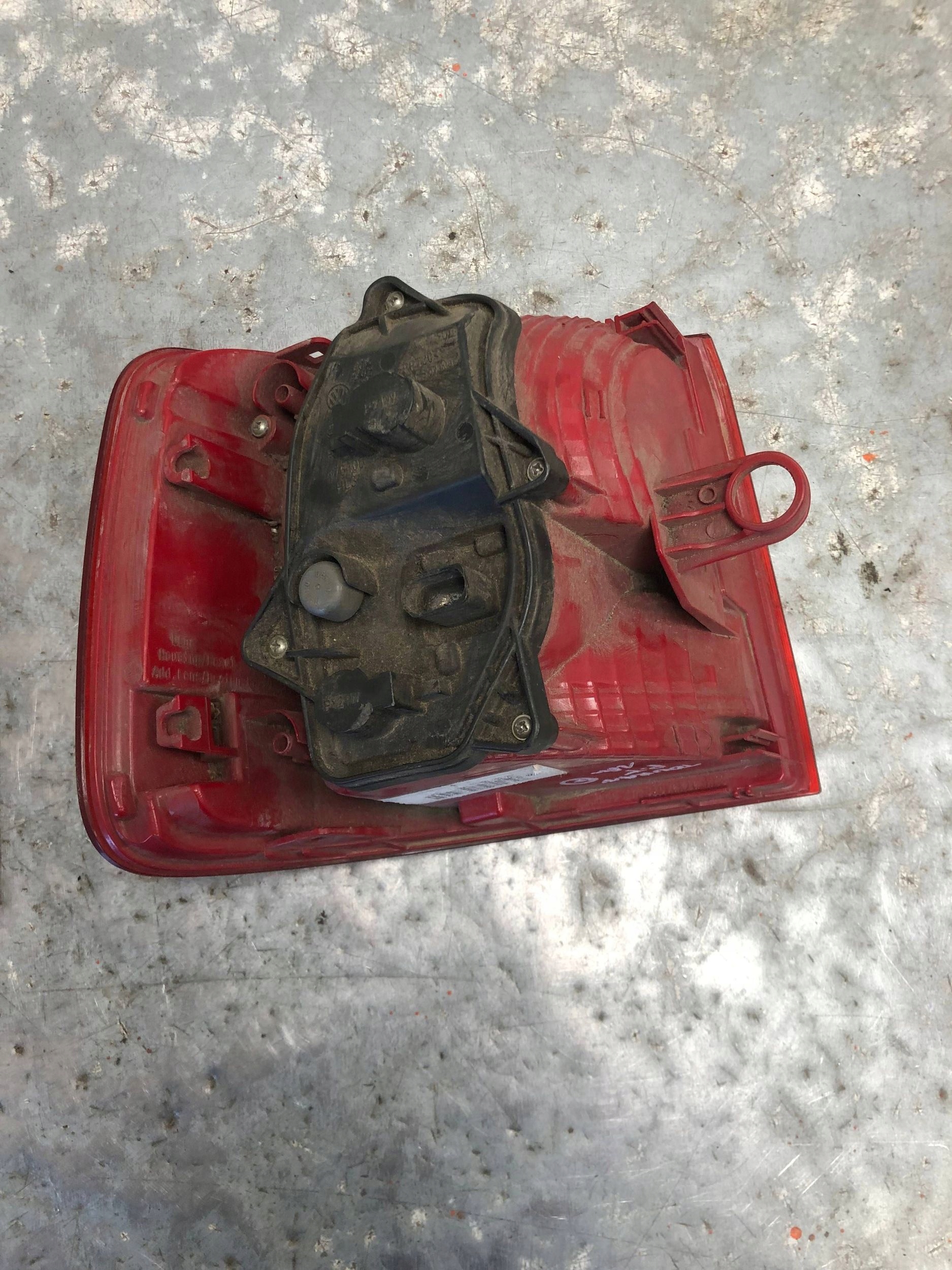 light right rear part VW TOURAN II 1T0945096R