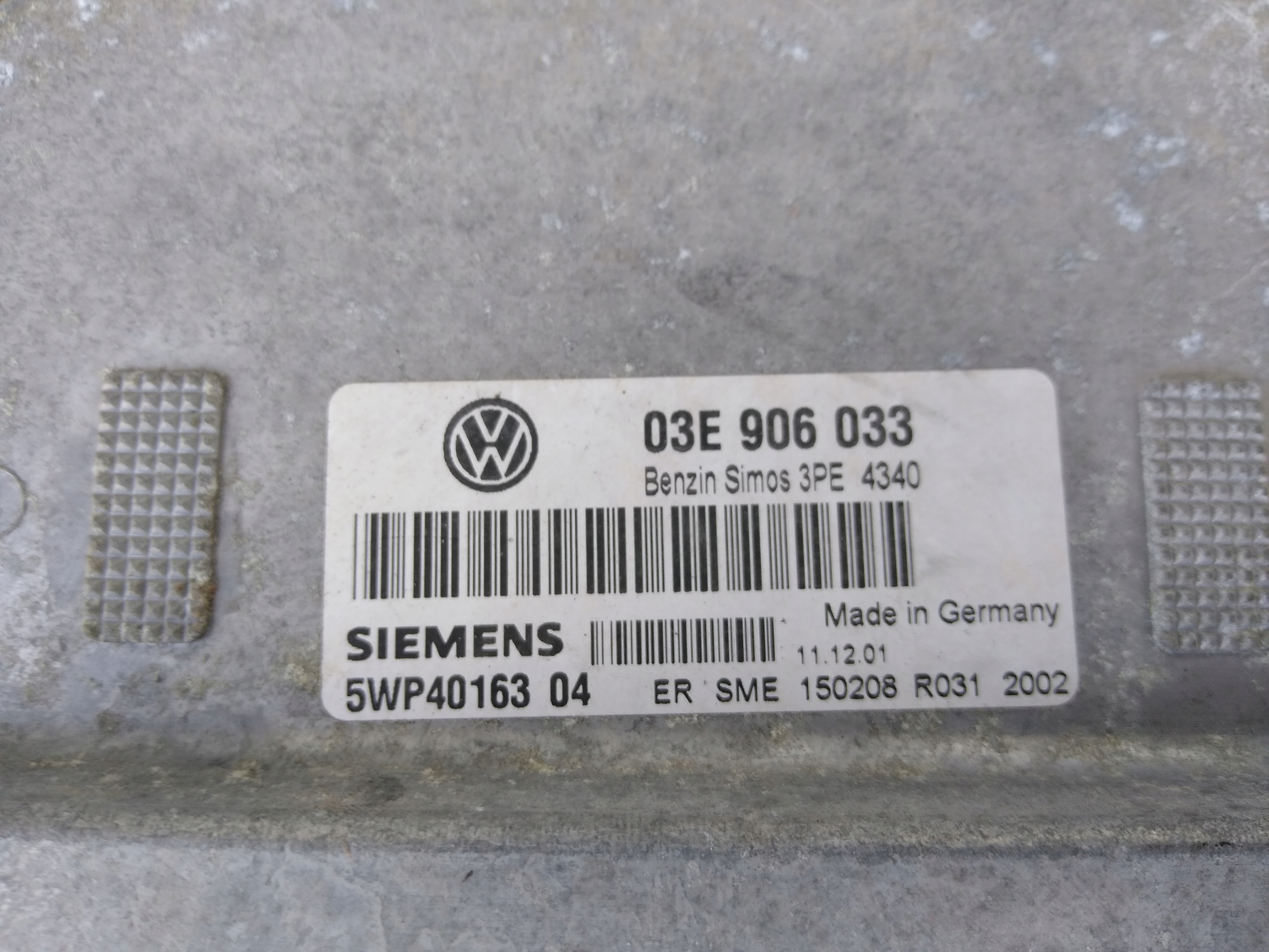 control unit of the engine VW SKODA 03E906033 1.2 12V