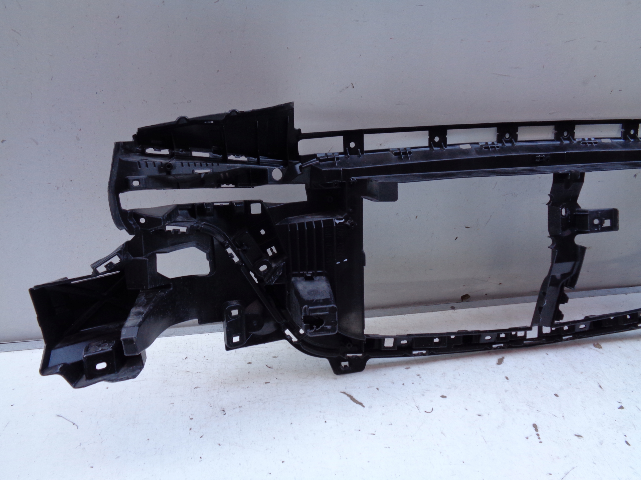 Traversa Paraurti superiore Supporto GRIGLIA MAZDA CX60 22