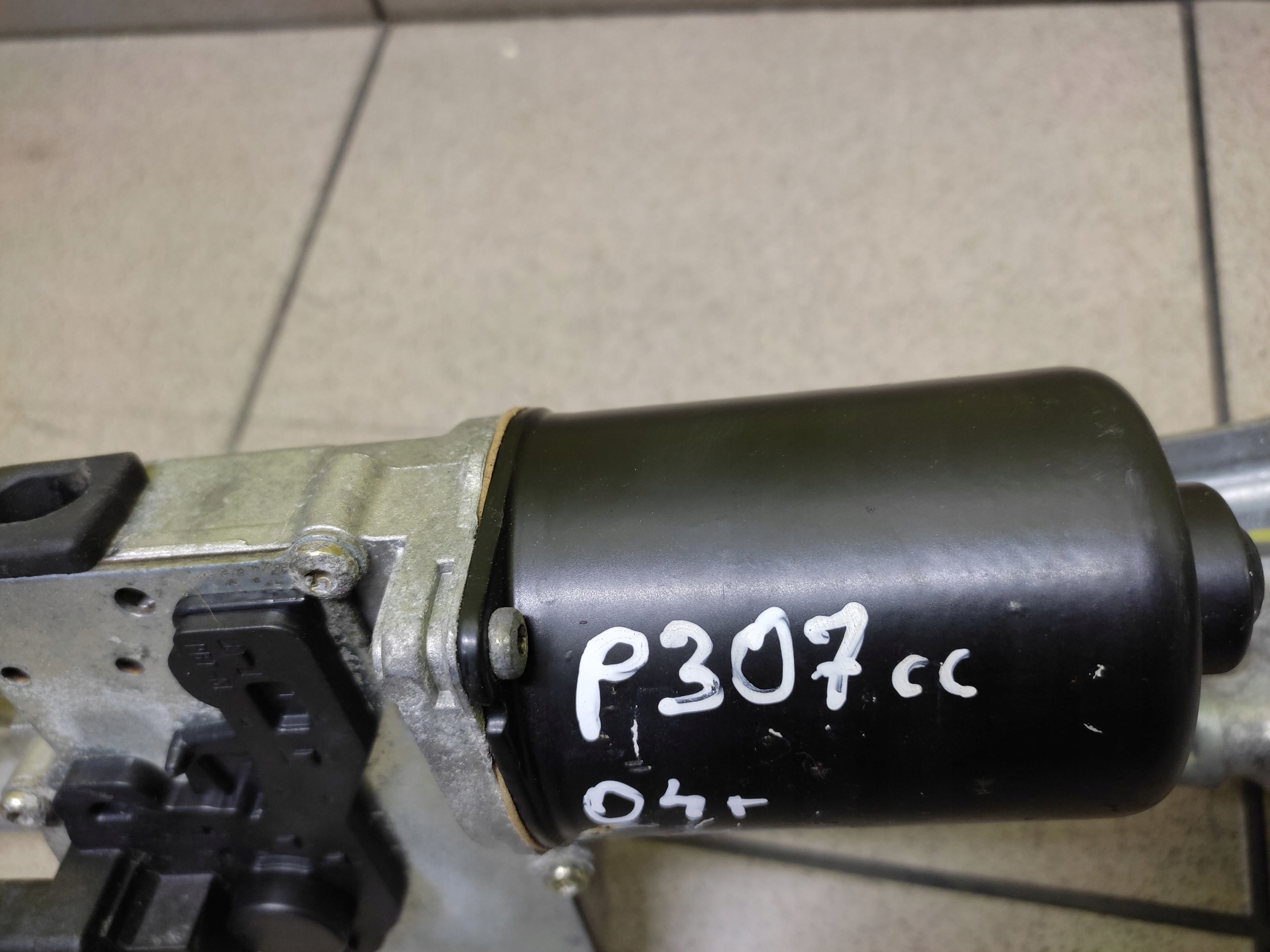 PEUGEOT 307 CC wiper mechanism front 404638