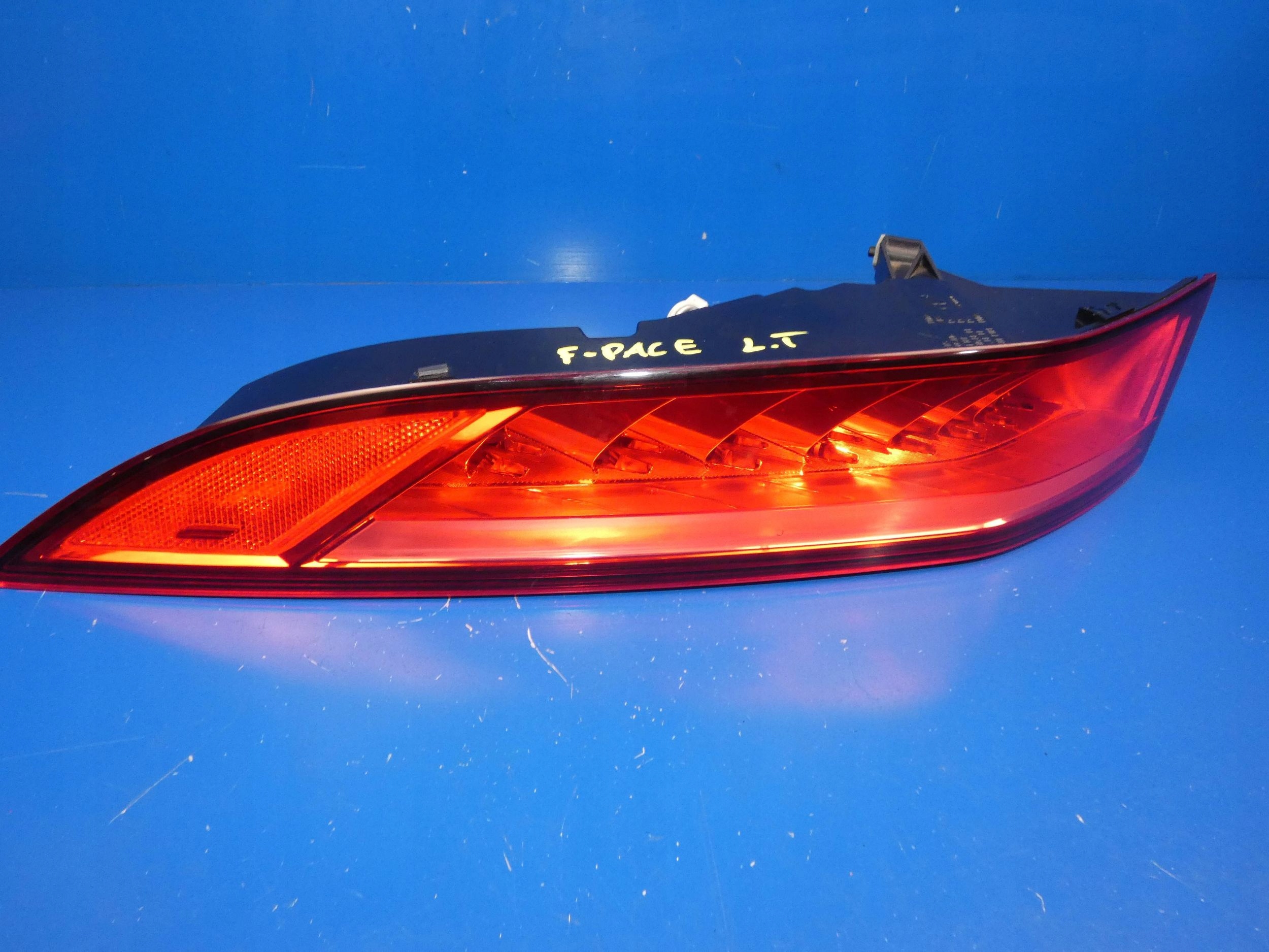 JAGUAR F-PACE X761 light left rear part rear left W fender