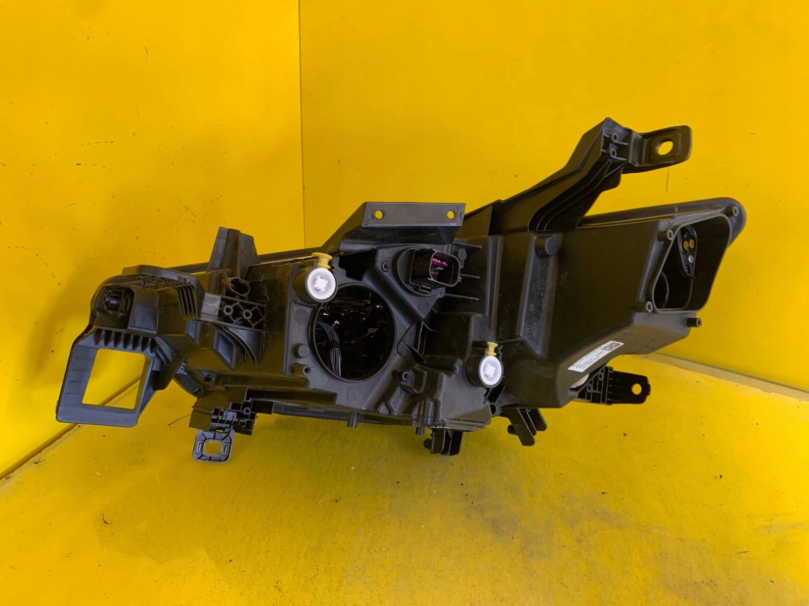 light right front Cupra Born Full Led 10F941008J
