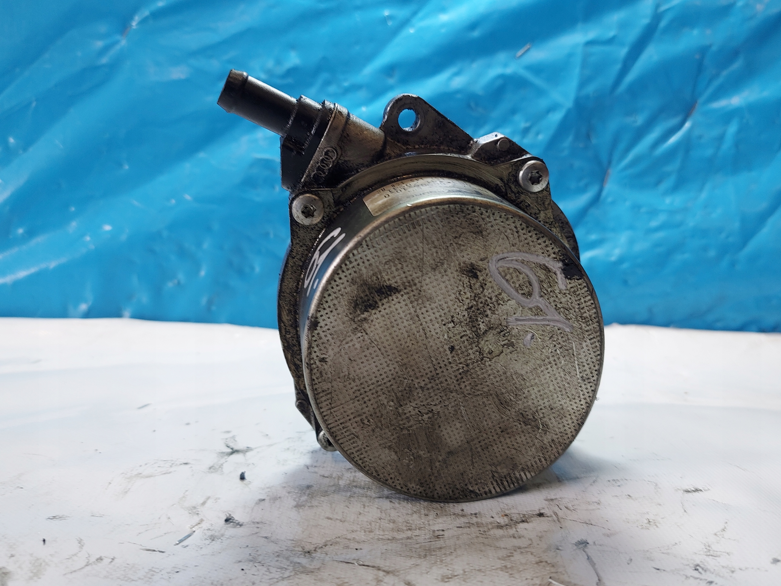 Pompa VACUM A8 D3 3.0 TDI 057145100AE