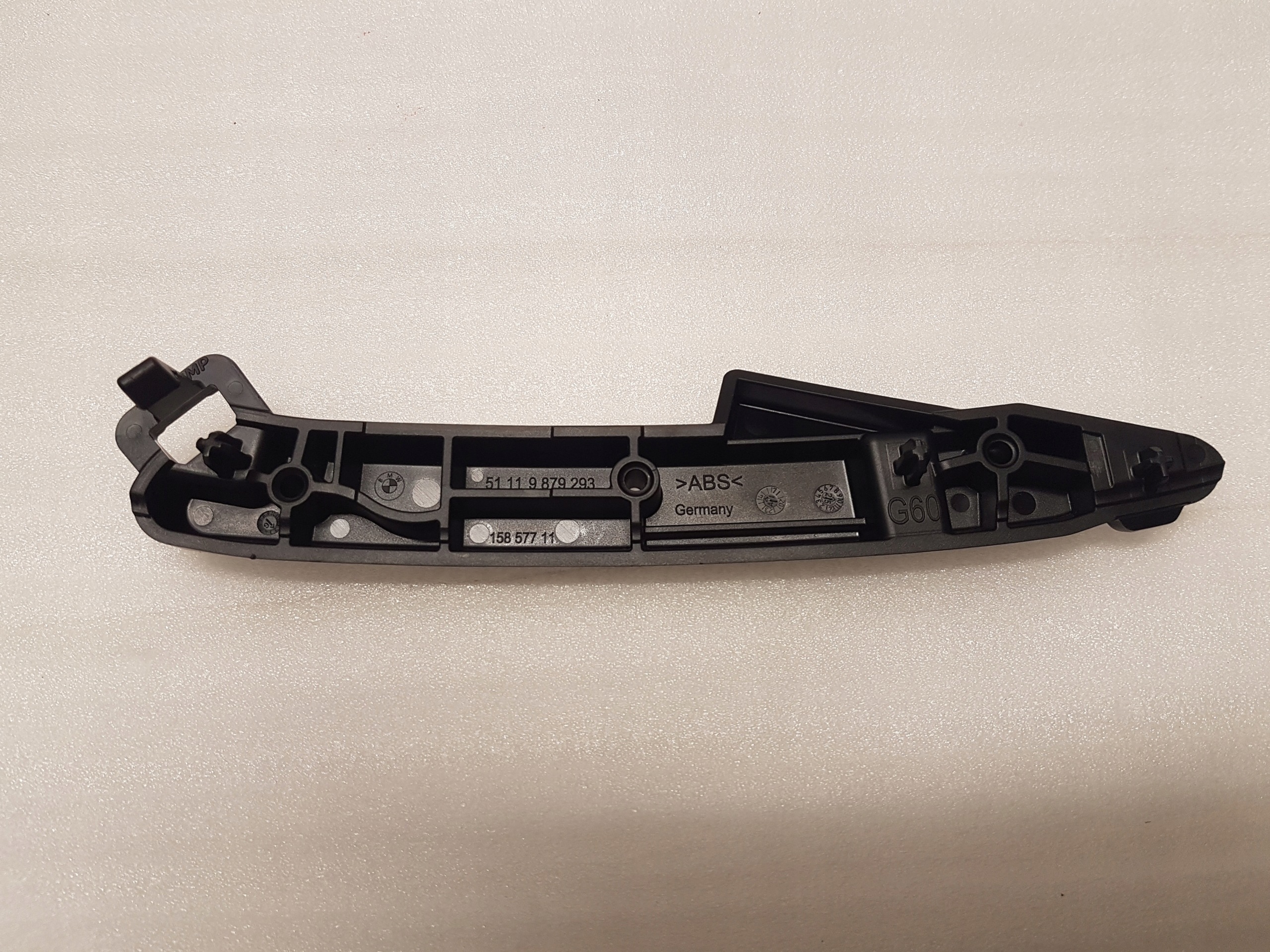 support holder of a bumper left front BMW 5 G60 G61 G68 9879293
